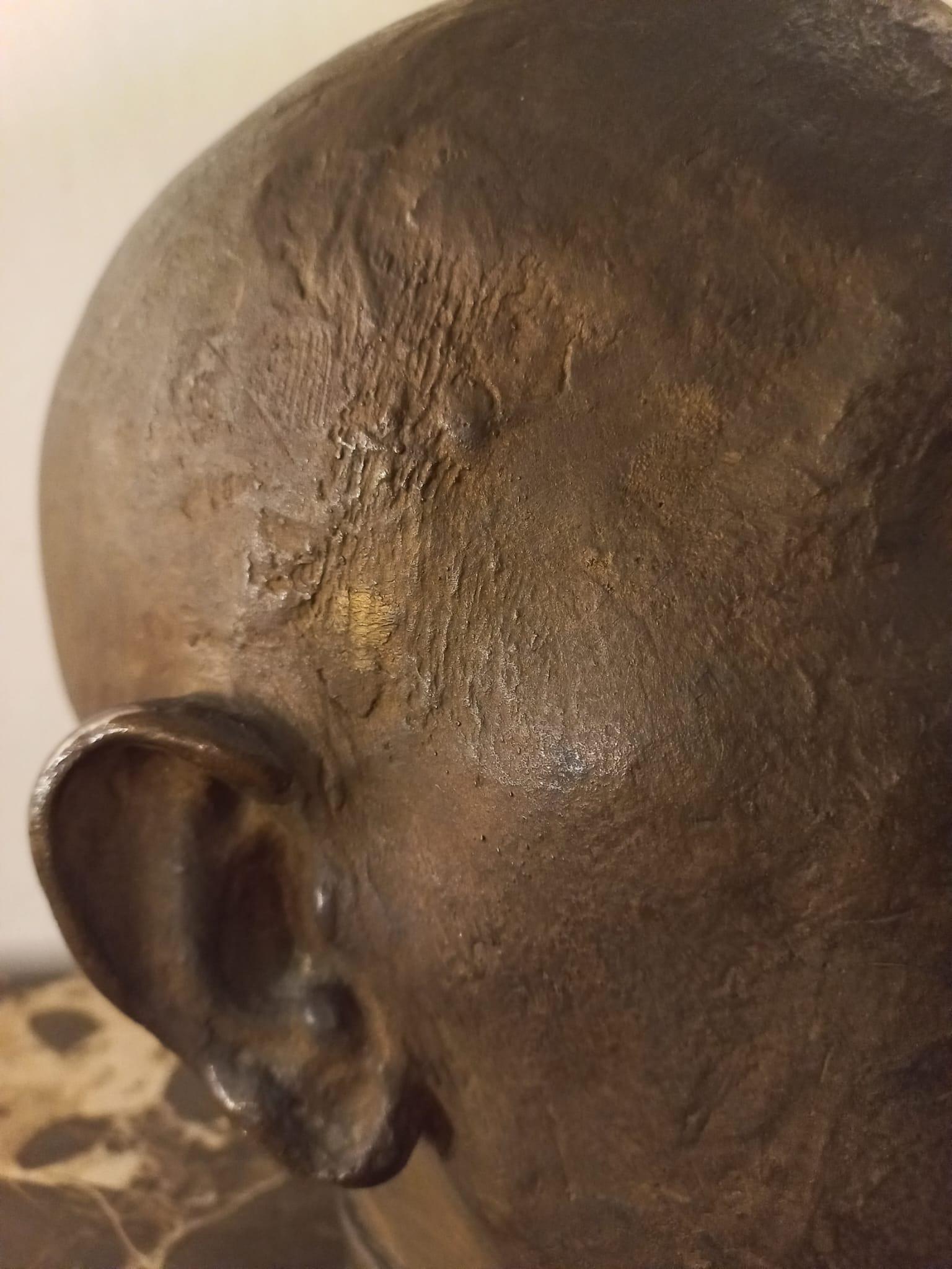 Burnished Testa di Gabriele d'Annunzio in bronzo For Sale