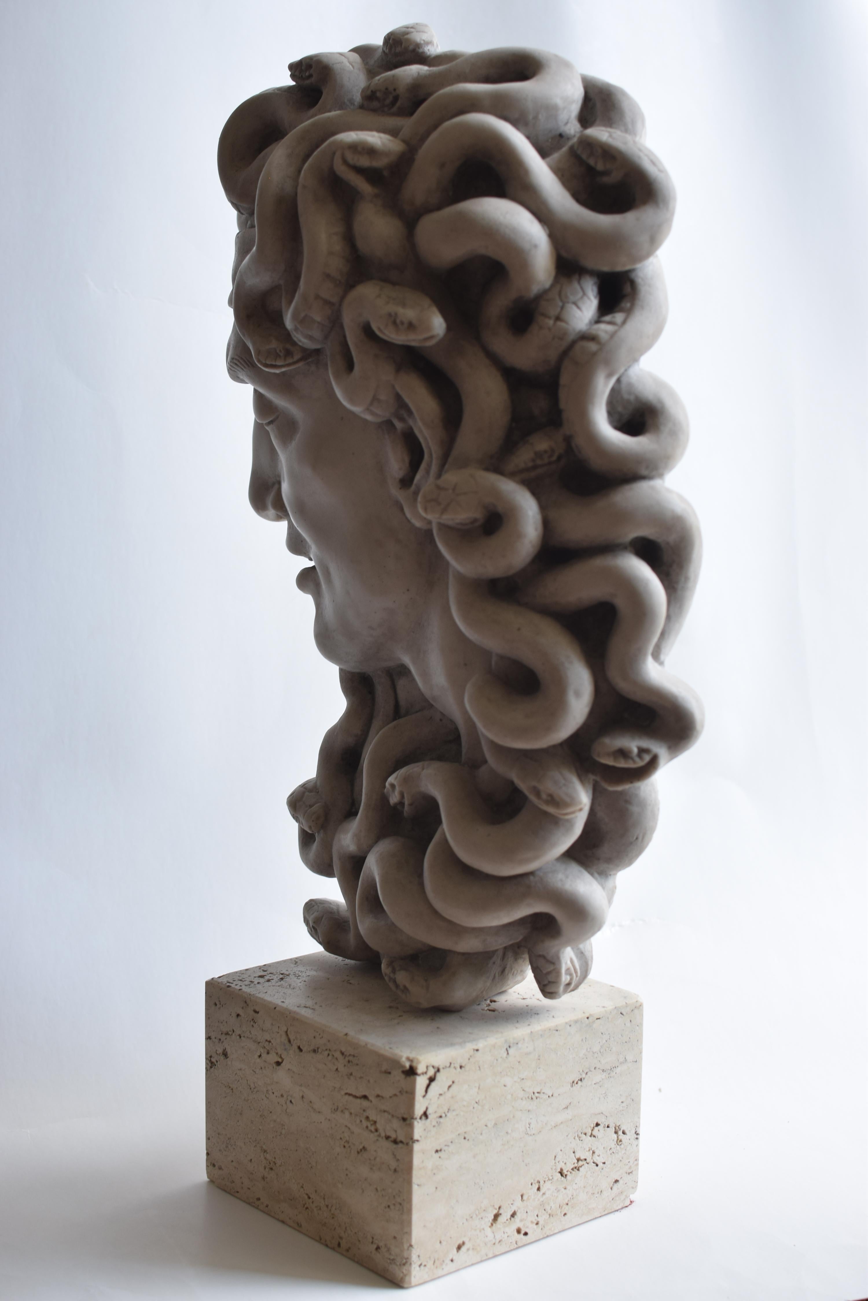 Classical Roman Testa di Medusa - gorgone mitologia greca - made in Italy For Sale