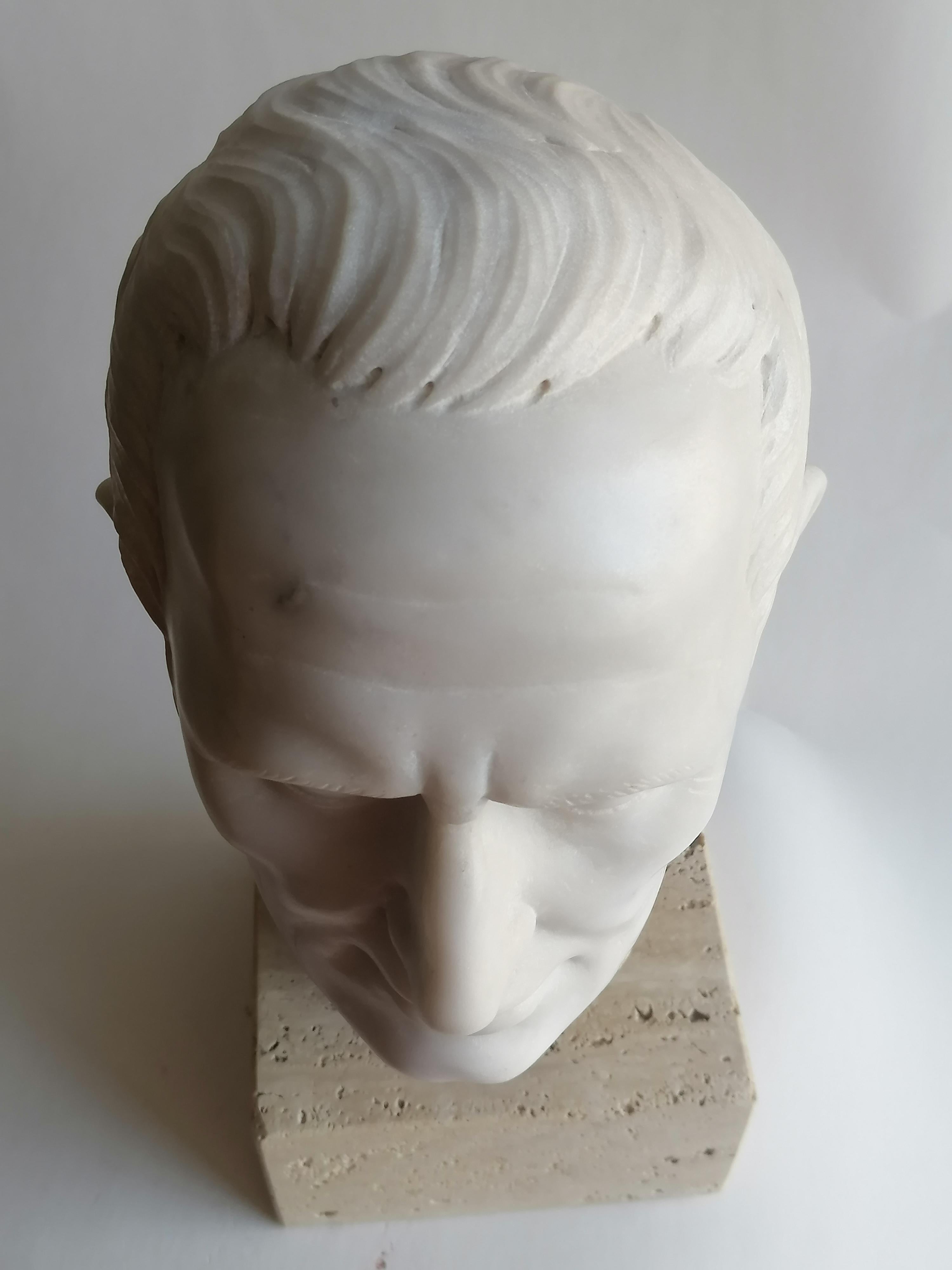 Kopf Julius Caesar  gemeißelt auf weißem Carrara-Marmor - hergestellt in Italien im Angebot 2
