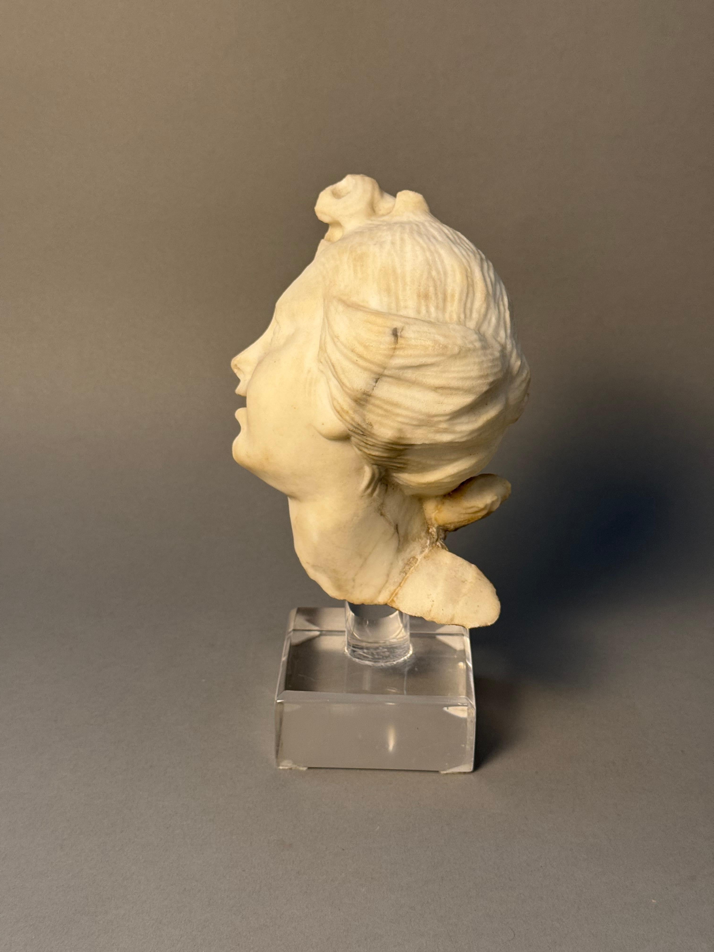 Testina in marmo neoclassica - periodo XVIII secolo In condizioni buone in vendita a Fidenza, IT