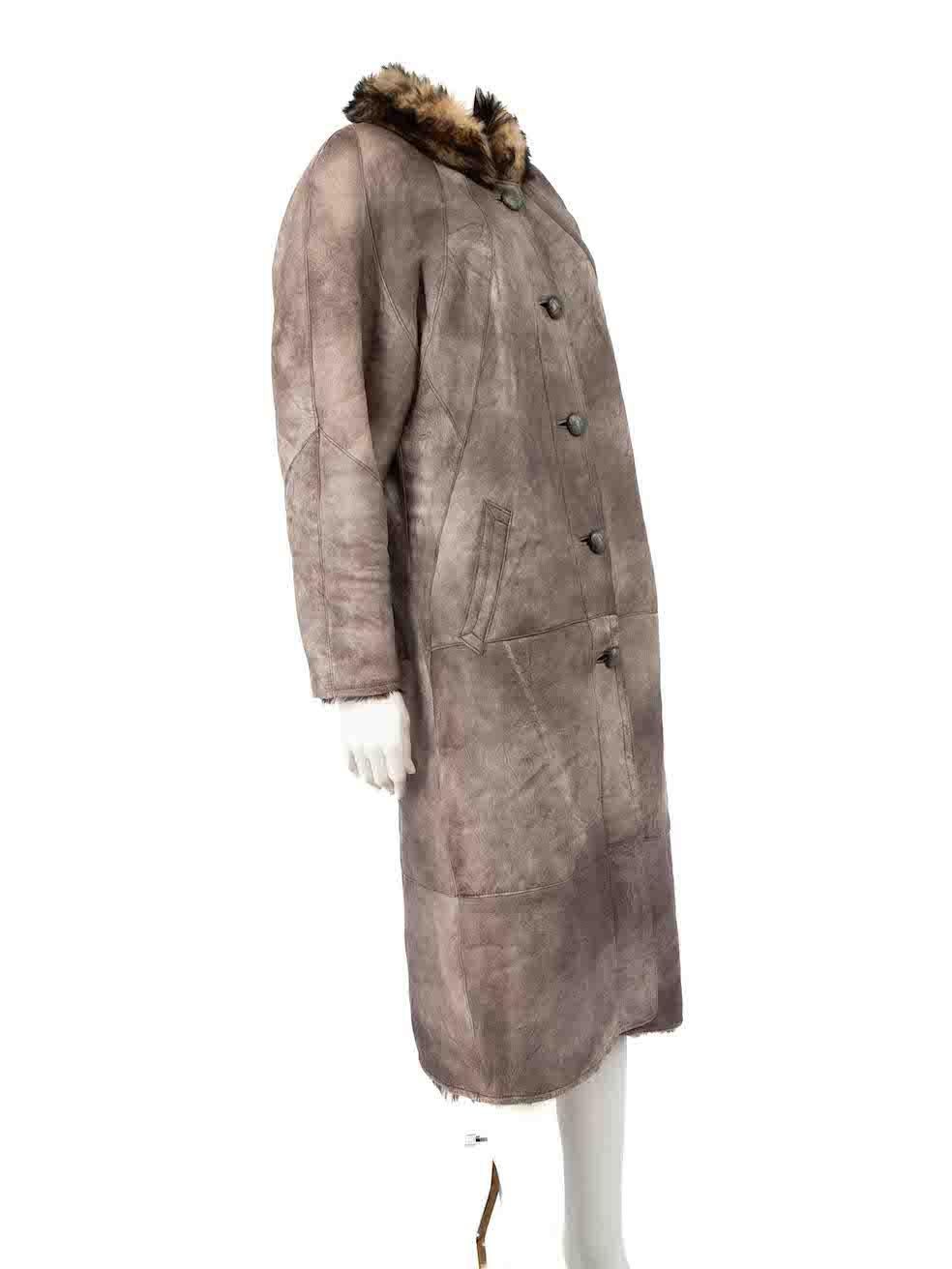 CONDITION is Very good. Minimal wear to coat is evident. Minimal discolouration mark to both cuffs, centre front and right side. The size and composition label are missing on this used Testyler designer resale item.
 
 
 
 Details
 
 
 Grey
 
