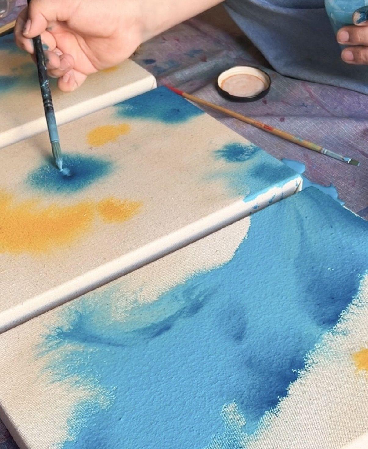 ABSTRACT Colours Blue Opera d'arte dell'artista contemporaneo Tete Alurralde 2025 in vendita 2