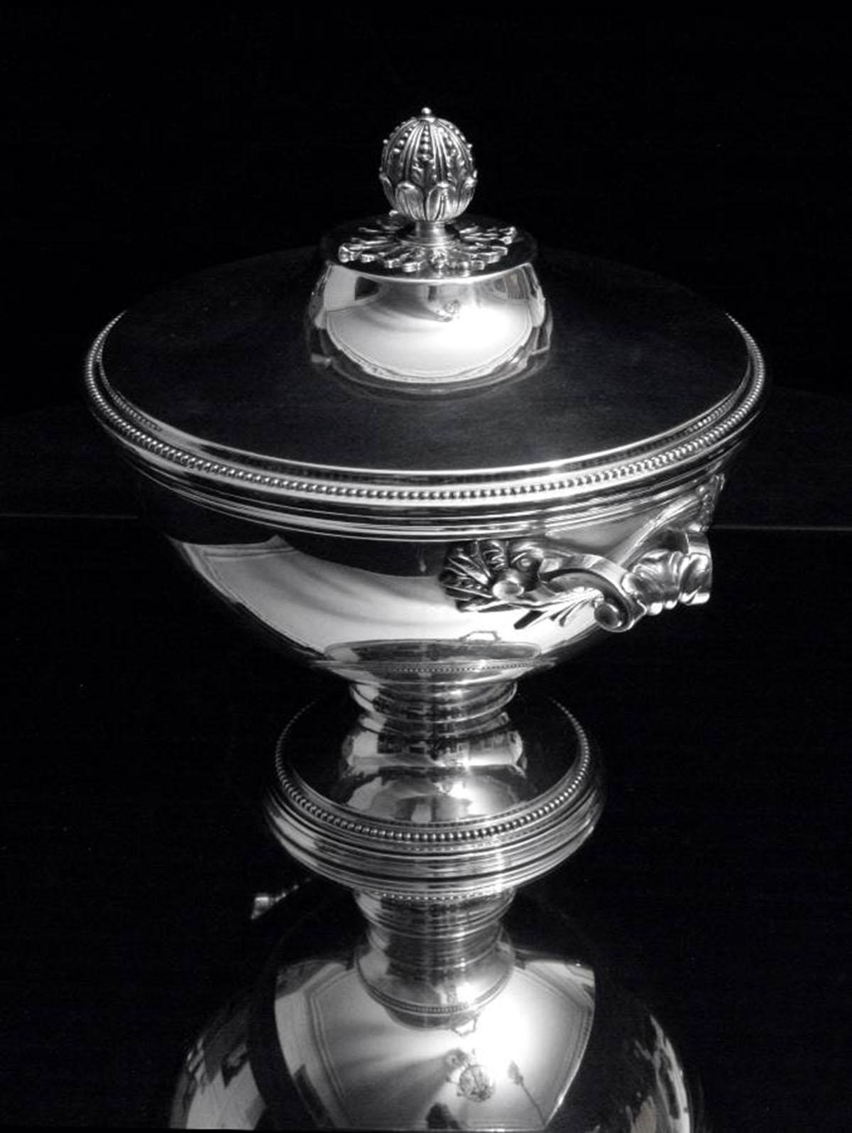Louis XVI Tetard - Antique French 950 Covered Tureen, 1880s, MUSEUM QUALITY ! For Sale
