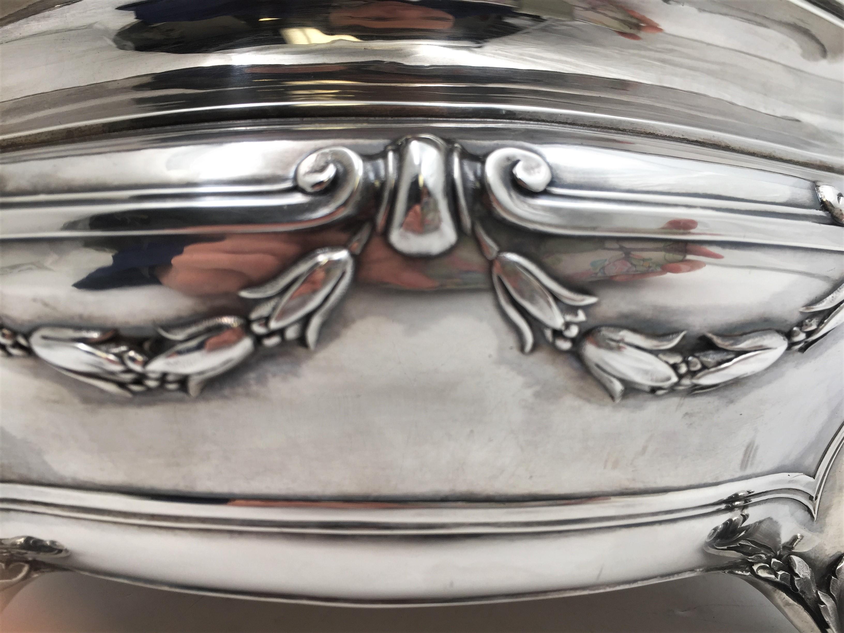 Tetard French 950 Silver Early 20th Century Centerpiece Bowl in Rococo Style For Sale 1