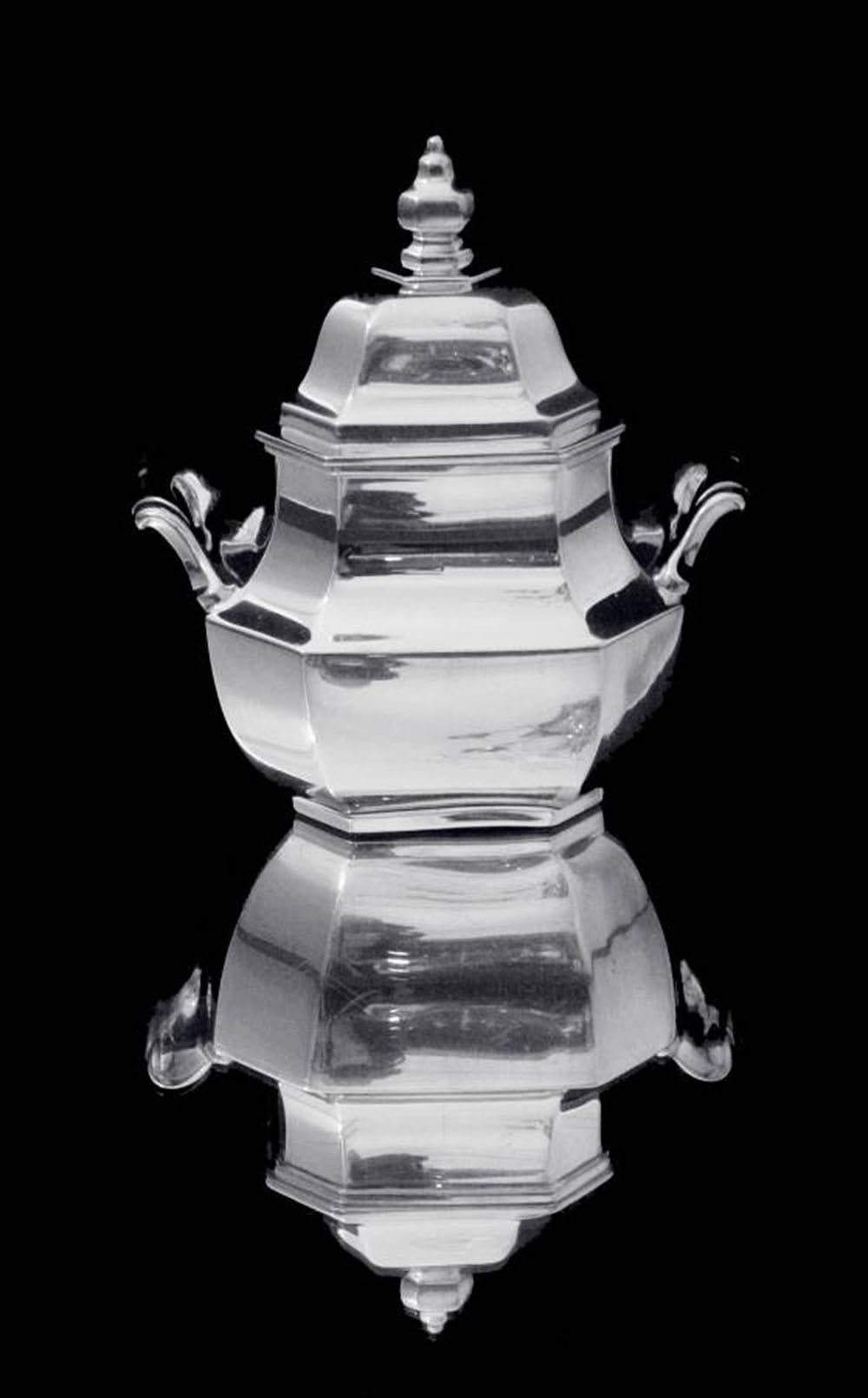 Tetard Freres - 4pc. French (Gatsby Era) Art Deco 950 Sterling Tea Set + Tray For Sale 2
