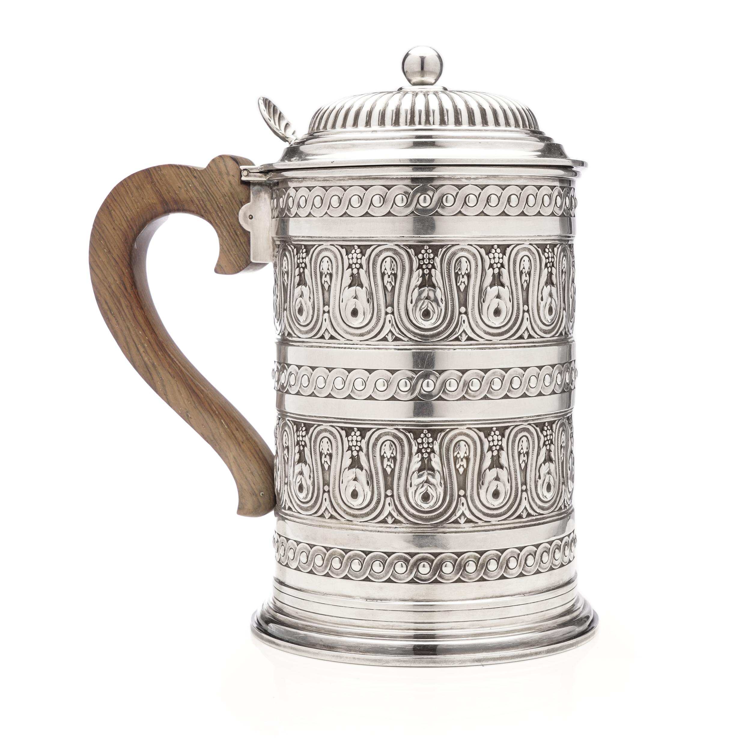 20th Century Tétard Frères Antique 800. French Silver Tankard For Sale