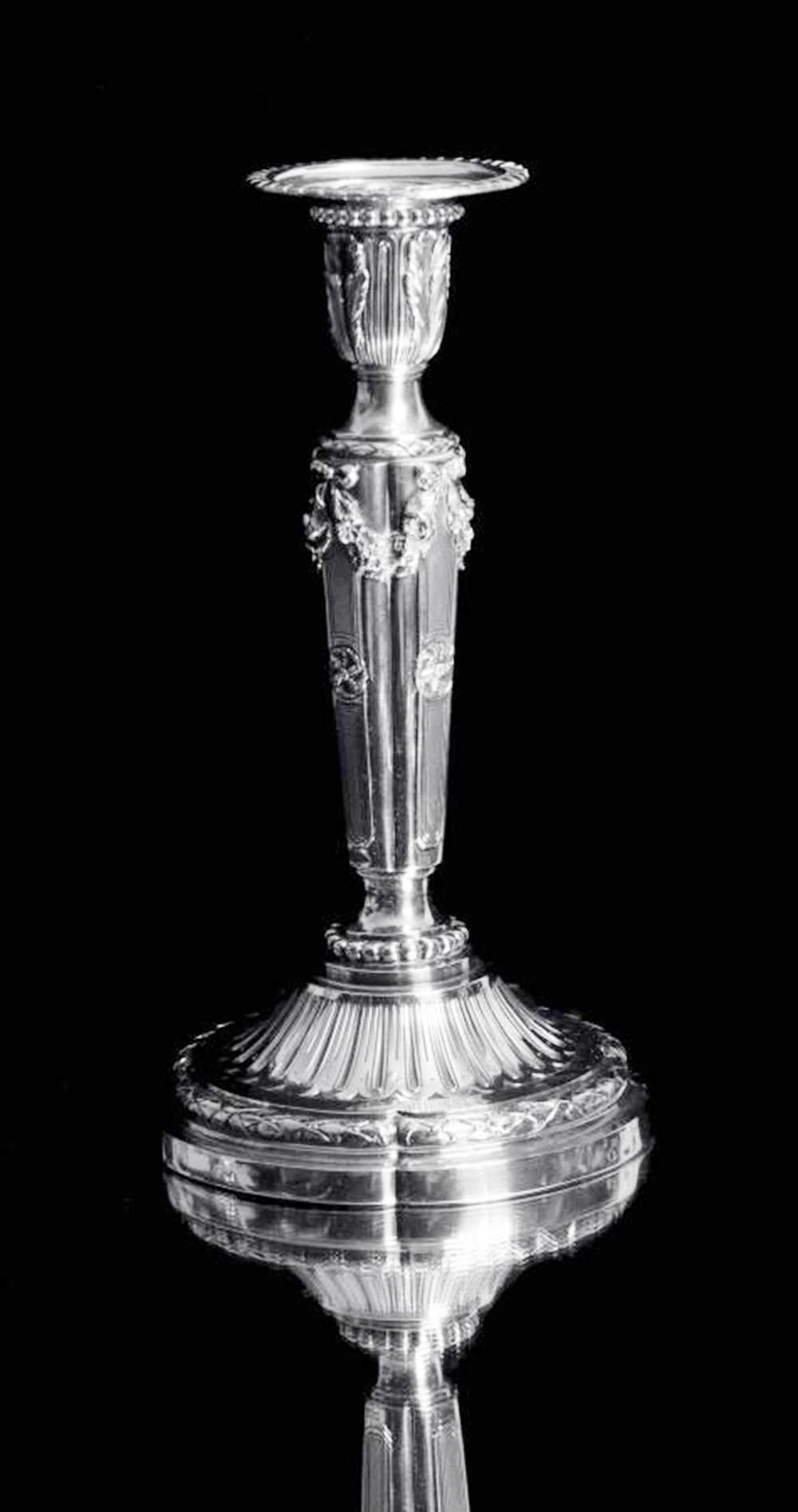 Tetard - Deux chandeliers français anciens Louis XVI à 5 bougies en argent sterling 950 en vente 1