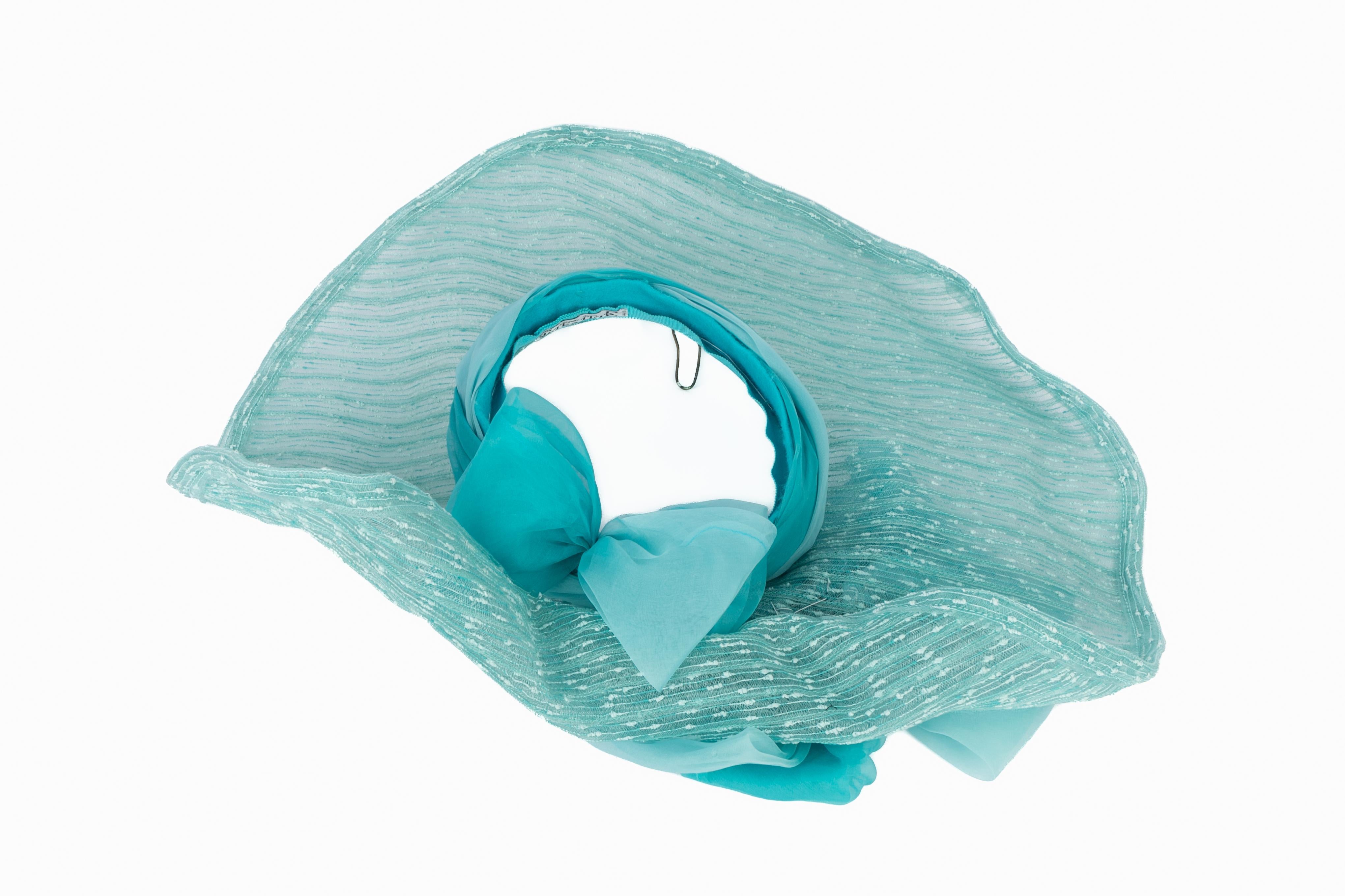 Cappello blu Tête à Tête In condizioni ottime in vendita a SAINT-OUEN-SUR-SEINE, FR