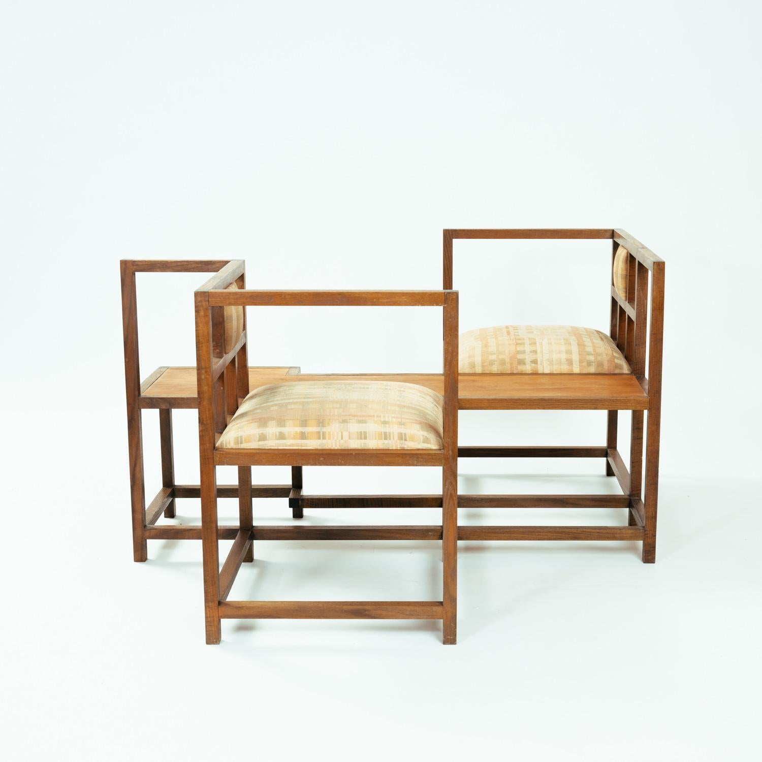 Tete-a-tete-Konversations-Sofabank inspiriert von Rennie Mackingtosh, einzigartig, 1980 (Textil) im Angebot