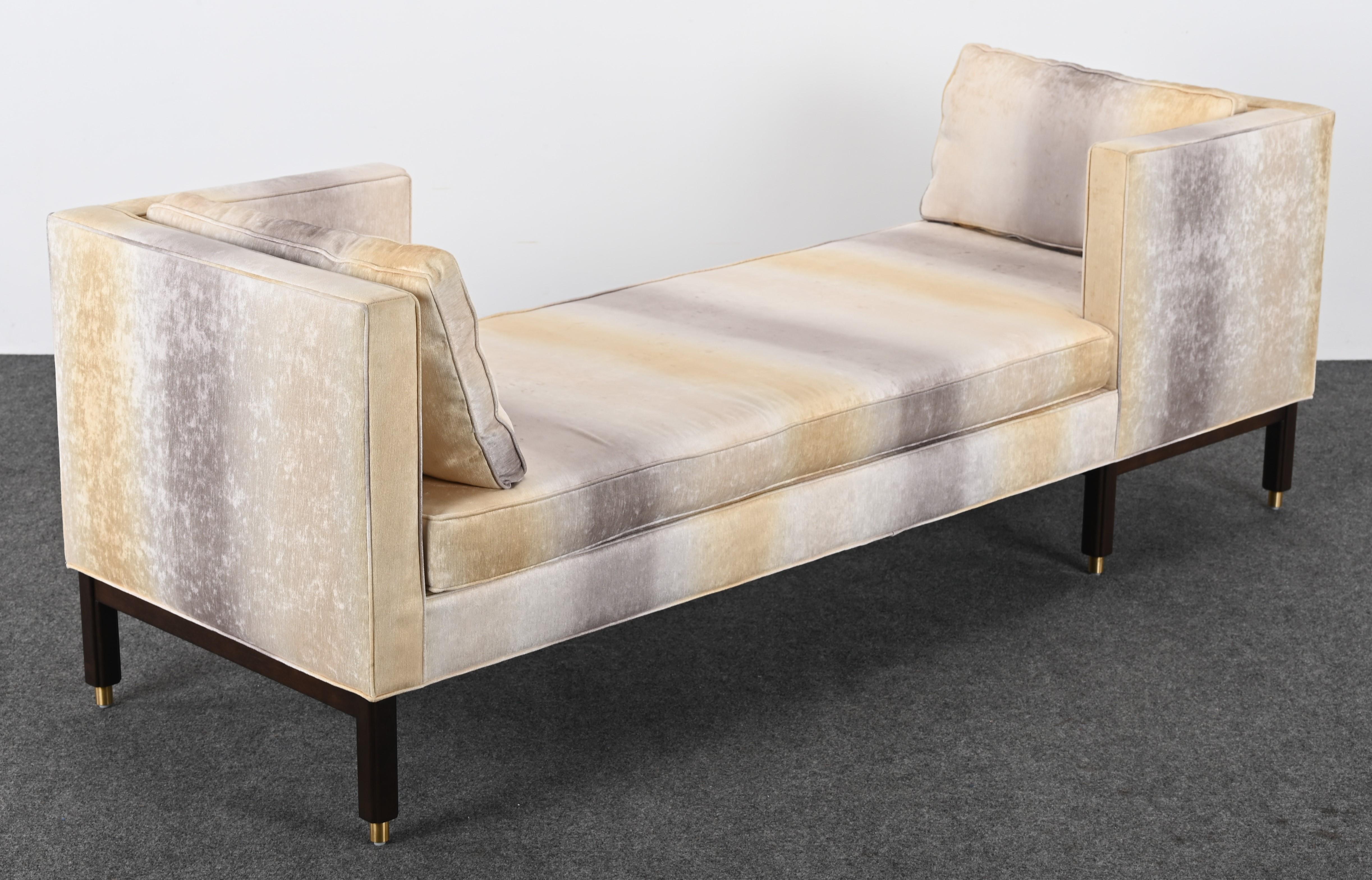 Tete-a-Tete Sofa by Dunbar, 20th Century 9