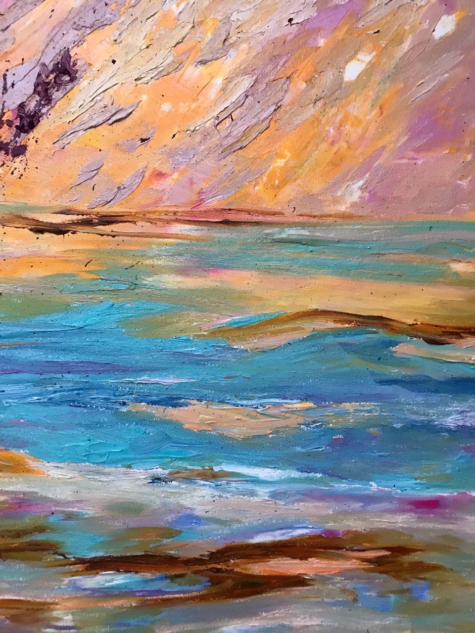 In Blooming Horizon fängt die Künstlerin die lebendige Essenz einer blühenden Wiese unter einem strahlenden Himmel ein. Diese abstrakte Landschaft zeichnet sich durch dynamische Texturen und leuchtende Farben aus, wobei kräftige Grün-, Rosa- und