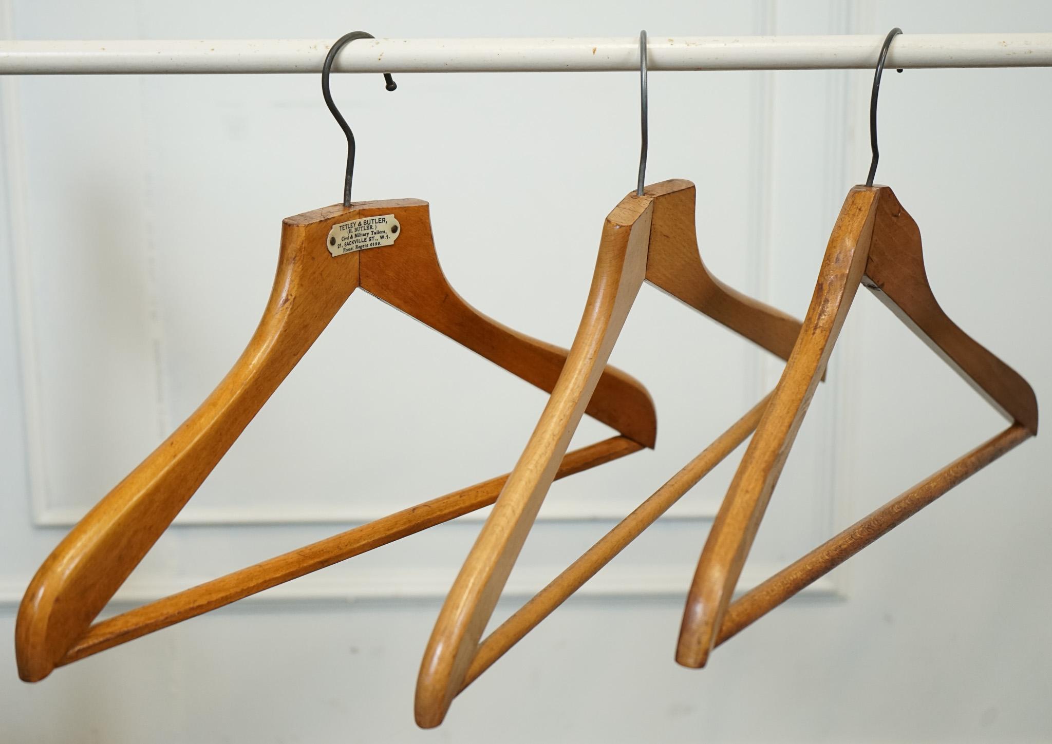 

We are delighted to offer for sale this Lovely Set Of Hangers From Tetley & Butler.

Please carefully examine the pictures to see the condition before purchasing, as they form part of the description. If you have any questions, please message us.