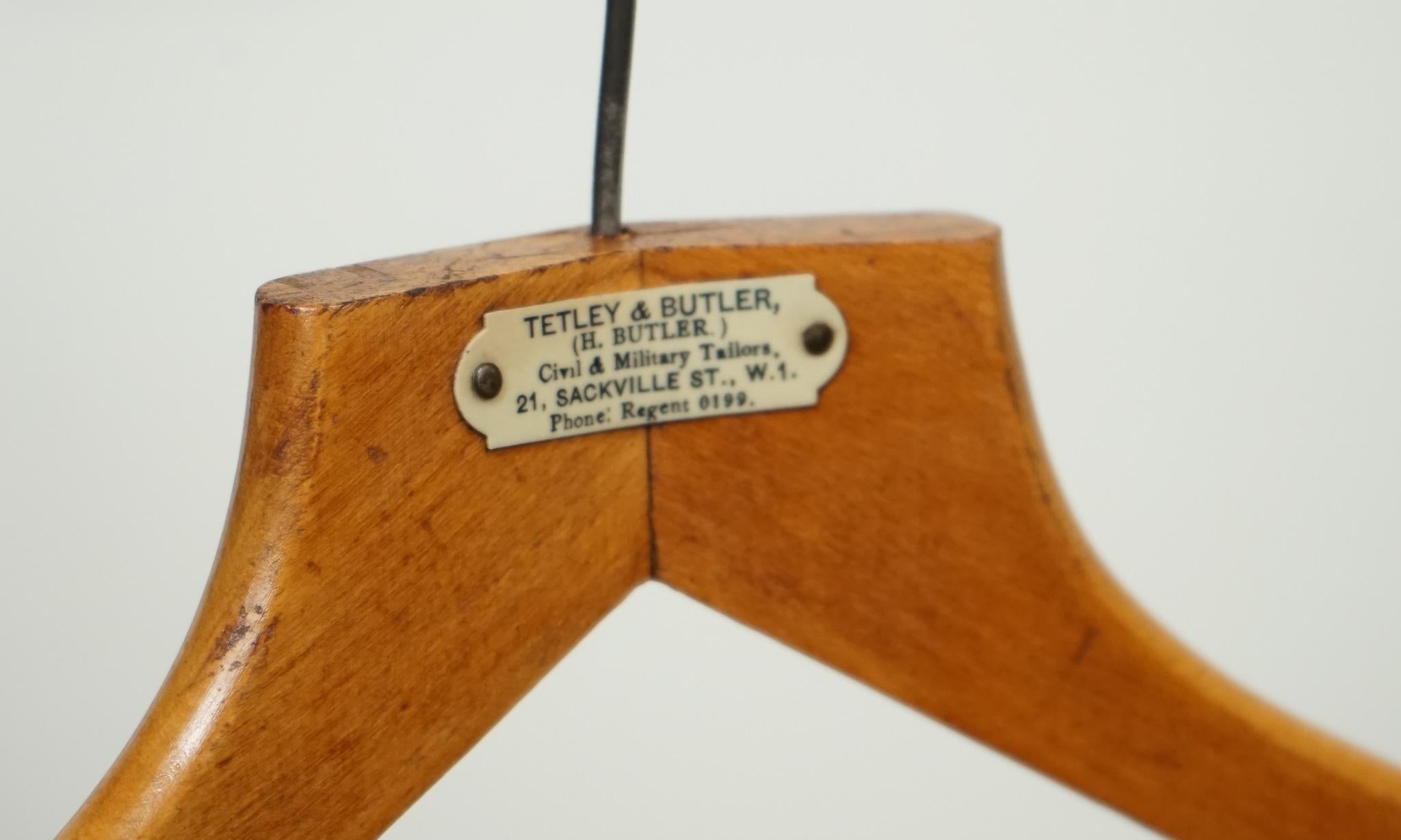 20th Century TETLEY & BUTLER SET 6 OF MATCHED HANGERs For Sale