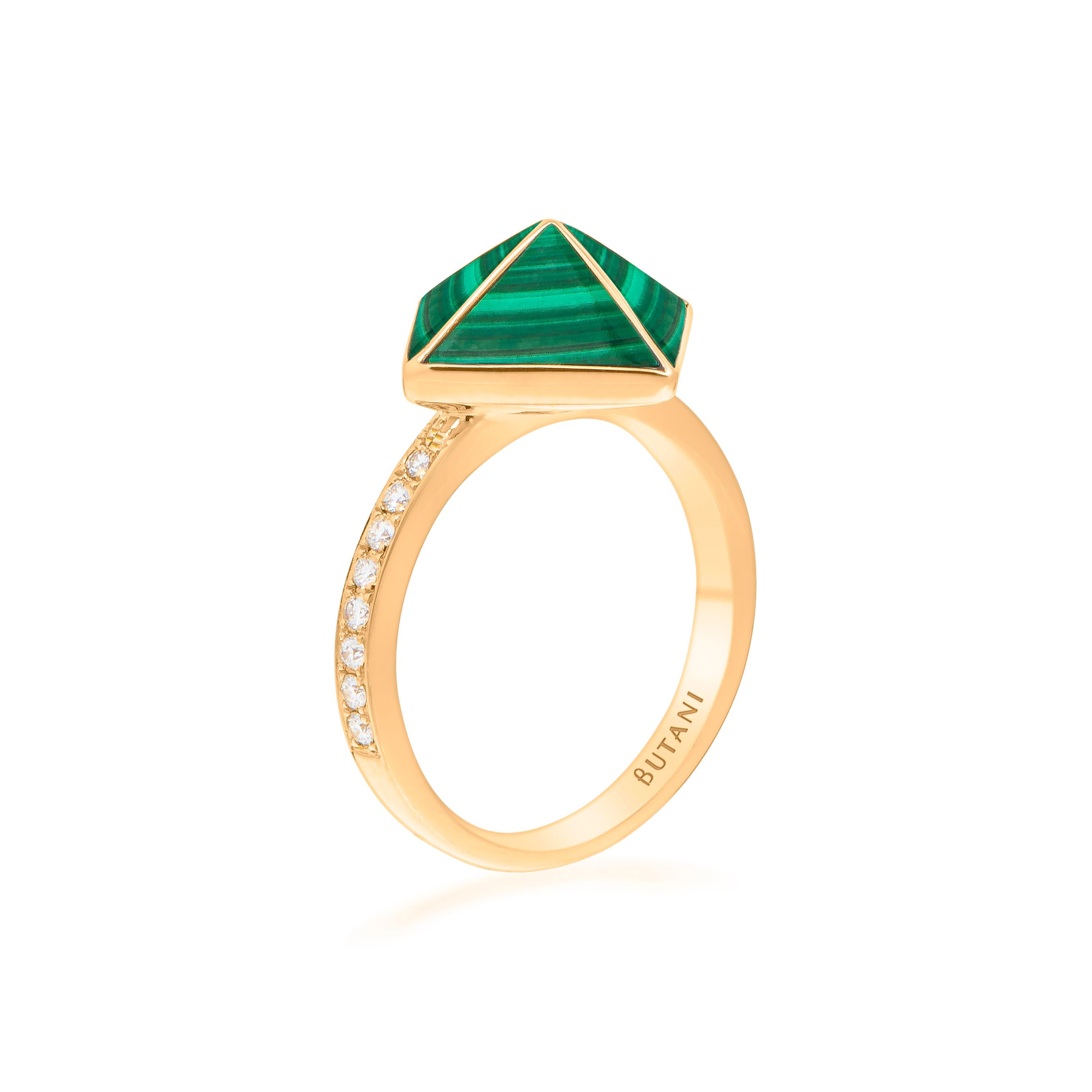 Tetra Apex-Ring mit Malachit und Diamanten aus 18k Gelbgold (Zeitgenössisch) im Angebot