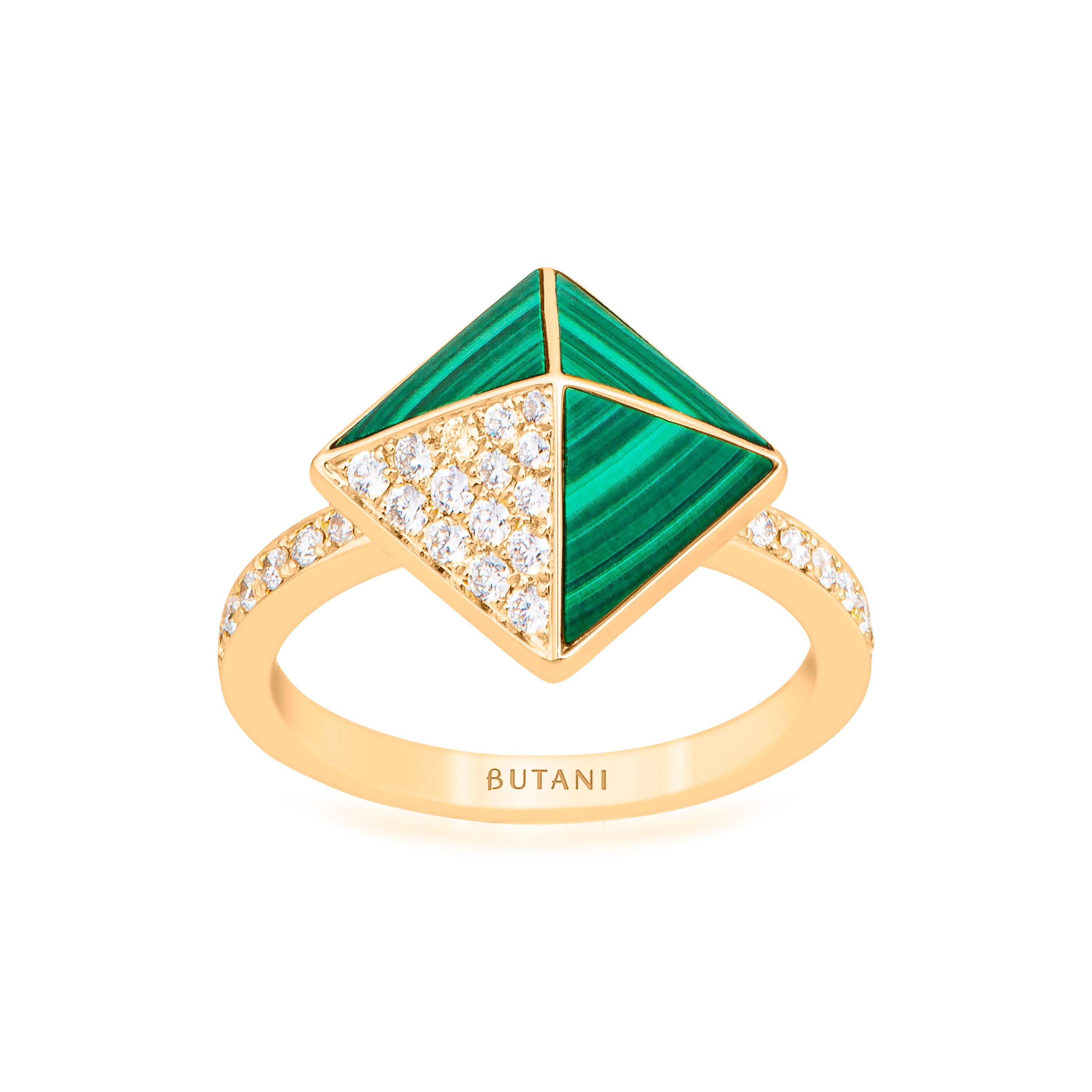 Tetra Apex Ring with Malachite and Diamonds in 18k Yellow Gold For Sale