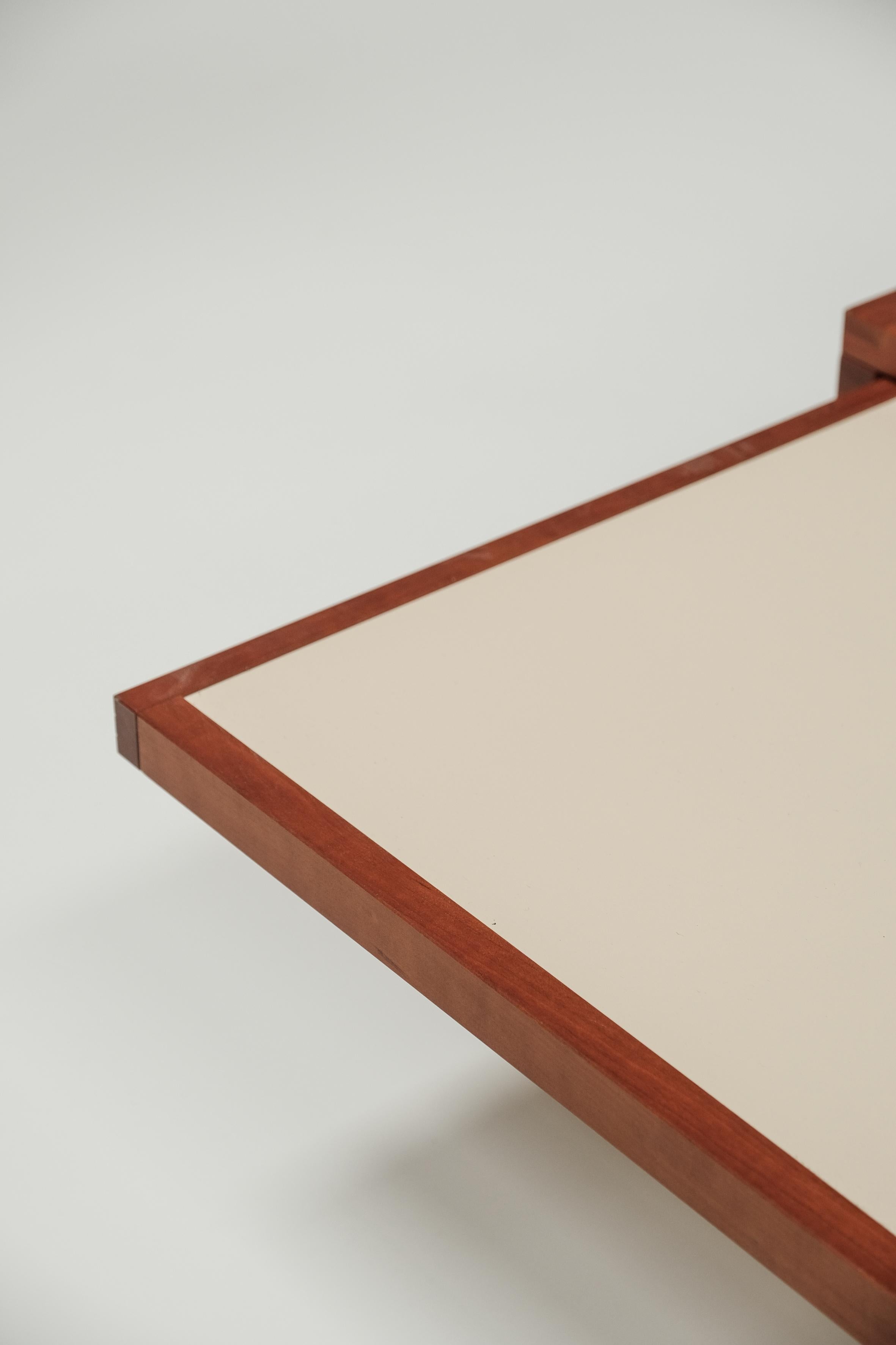 'Tetra' coffee table designed by Bernard Vuarnesson for Bellato 9