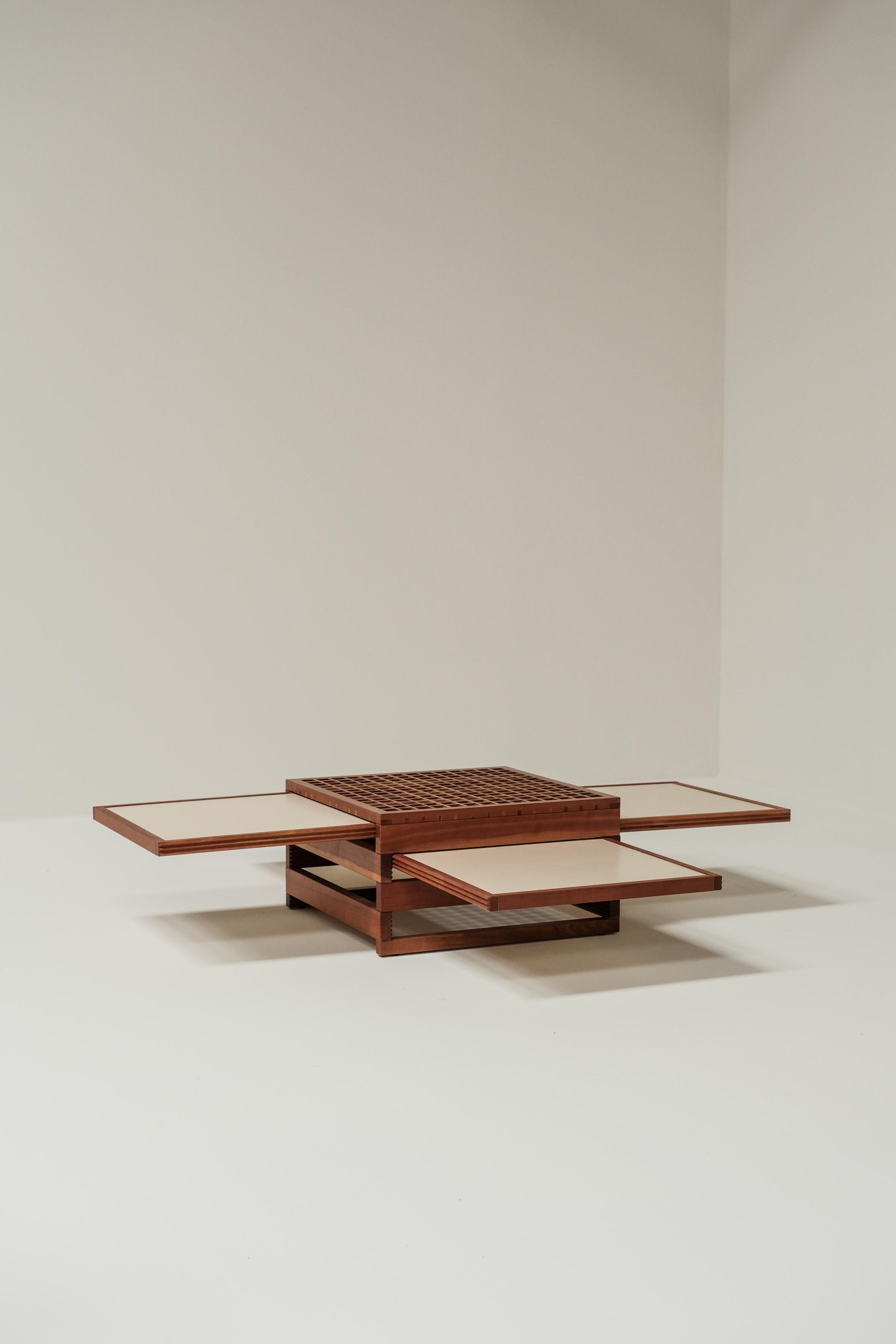 Italian 'Tetra' coffee table designed by Bernard Vuarnesson for Bellato