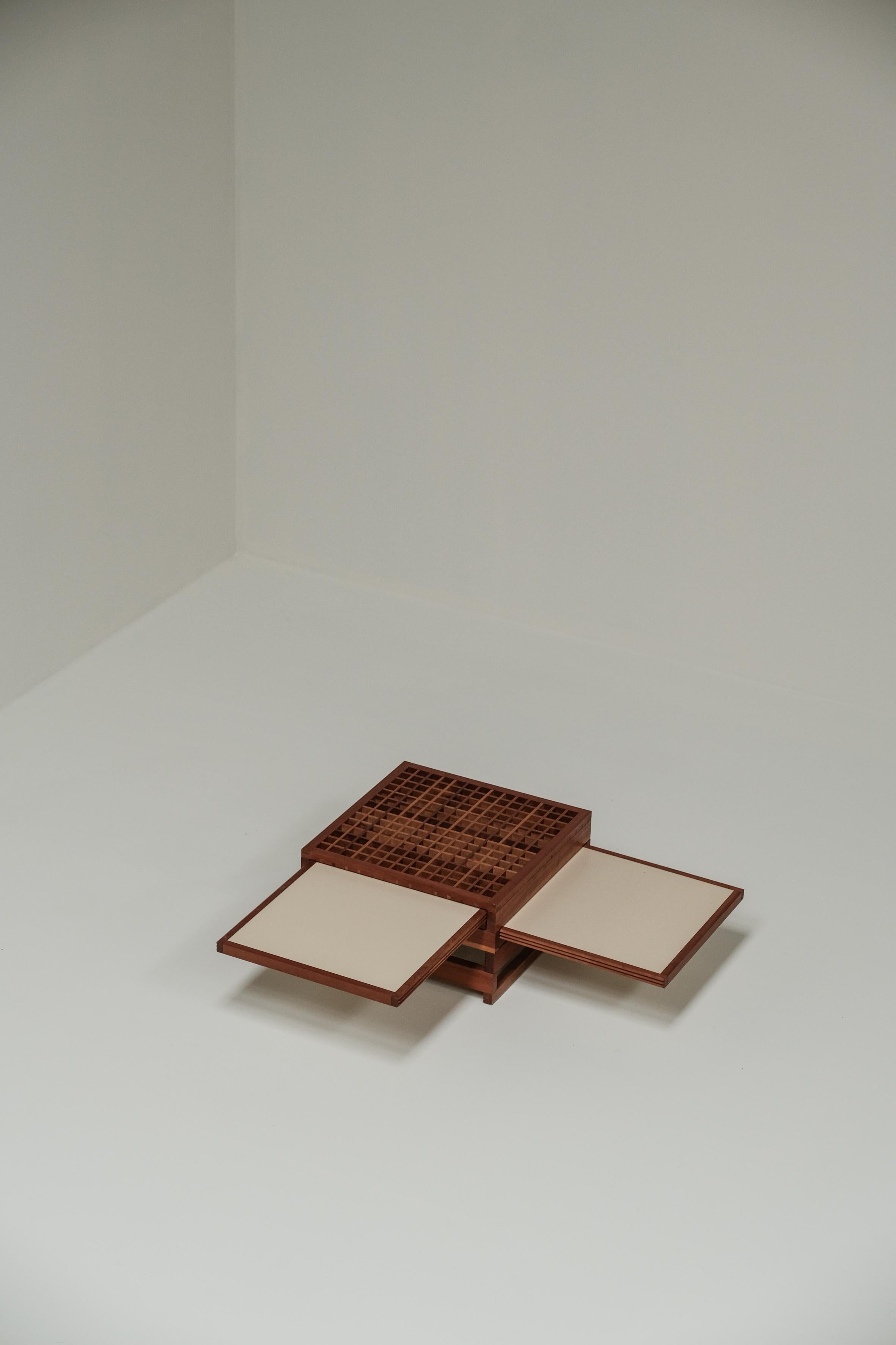 Formica 'Tetra' coffee table designed by Bernard Vuarnesson for Bellato