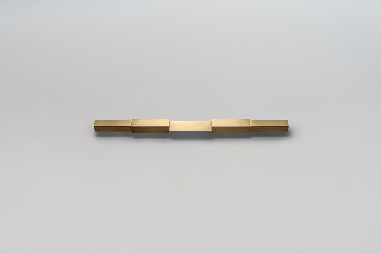 Tetra Horizon - Solid brass wall light, handmade by Diaphan Studio In New Condition For Sale In Milan, IT
