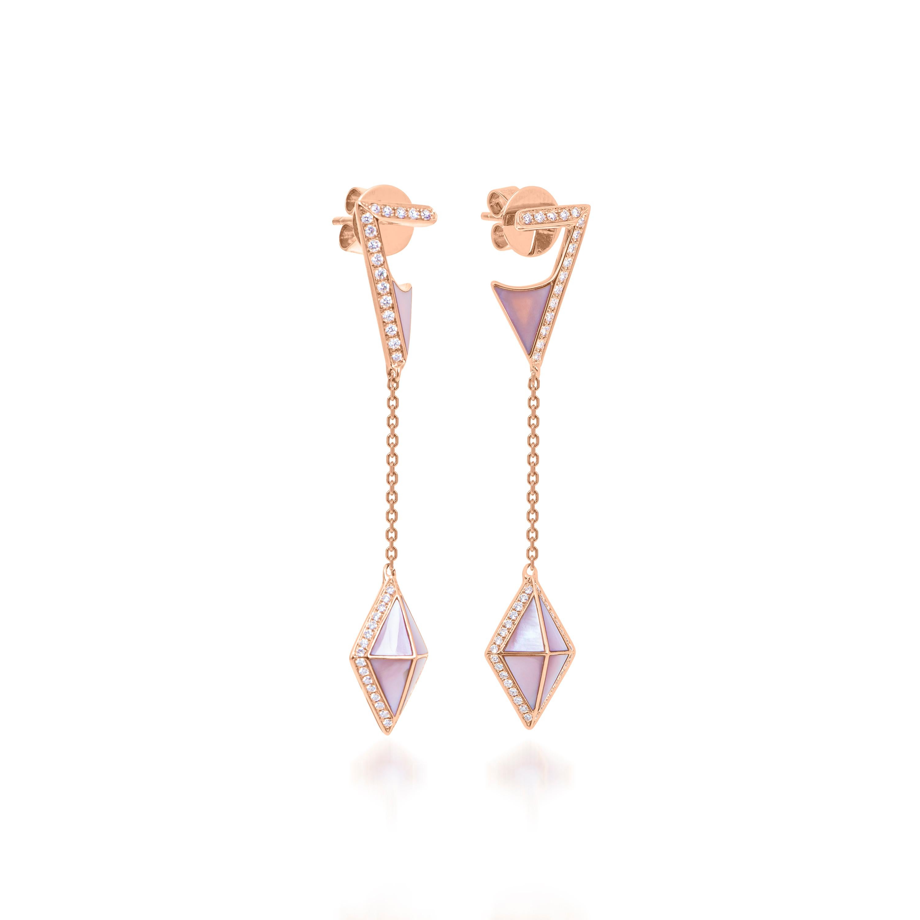 Through graphic, contemporary lines, Butani’s Tetra collection celebrates the beauty of symmetry while reimagining classic motifs of the past. 

Flowing from the ear towards the shoulders with finesse, these graceful drop earrings celebrate the
