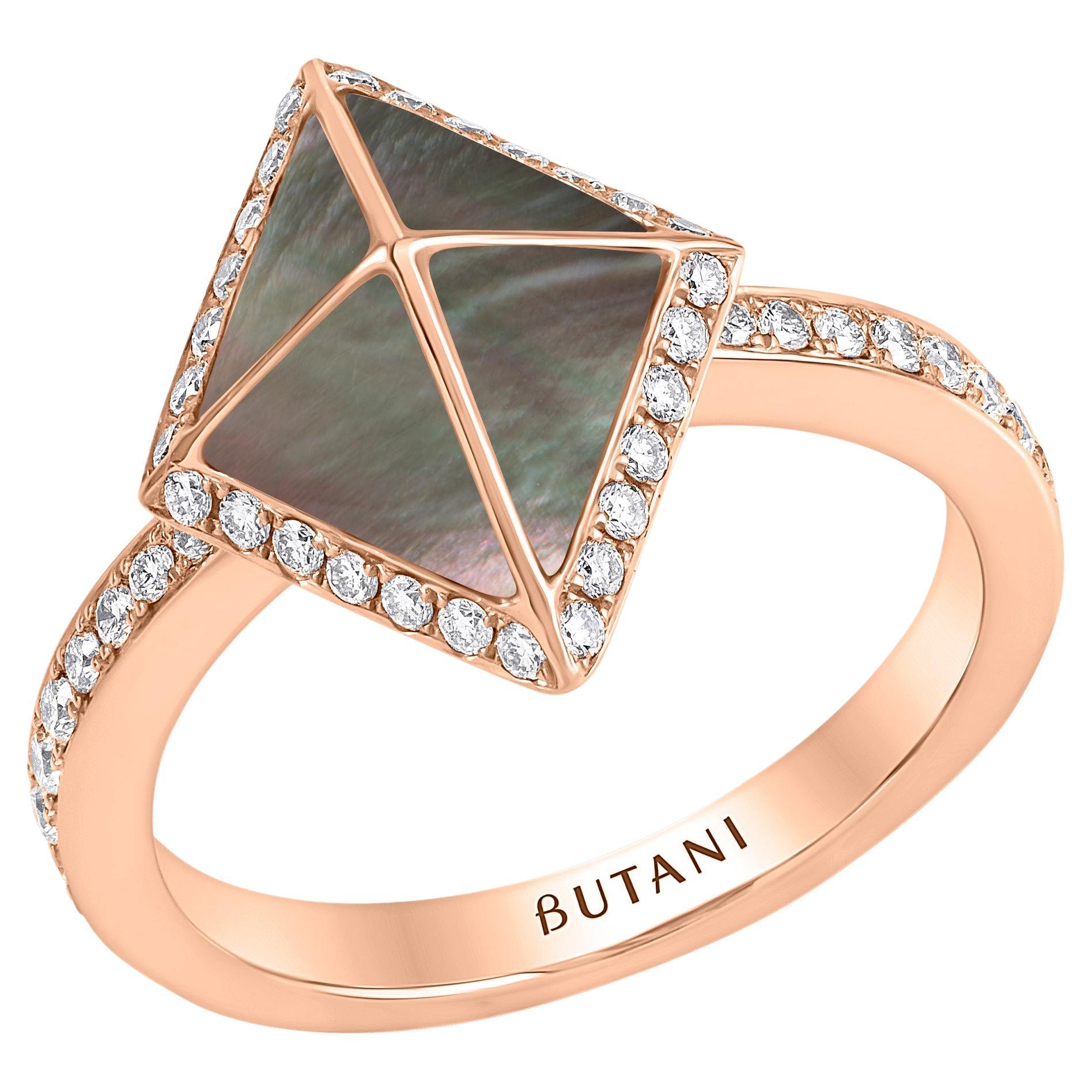 Tetra Zenith Ring with Grey Mother of Pearl and Diamonds in 18k Rose Gold For Sale