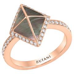 Tetra Zenith Ring with Grey Mother of Pearl and Diamonds in 18k Rose Gold