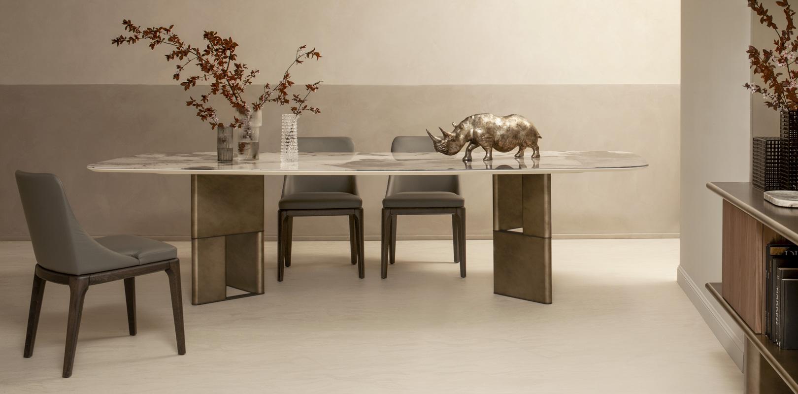 Table de salle à manger Tetris Patagonia en verre et bronze, 10 places, par Morica Design
Dimensions : D 120 x L 300 x H 75 cm.
MATERIAL : Verre de Patagonie, bronze oxydé, métal bruni foncé.

Disponible en 6, 8 ou 10 places.
Disponible en verres