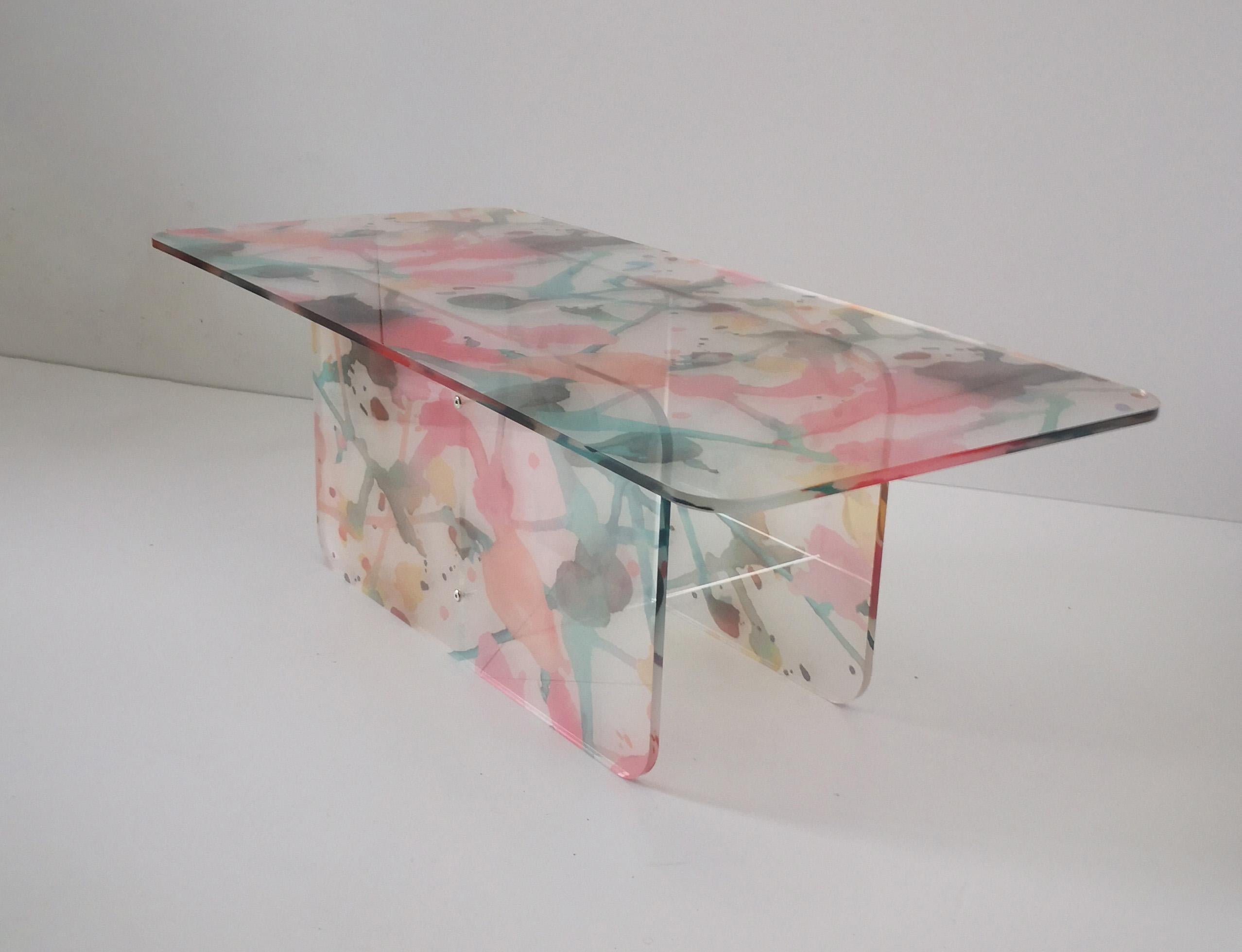 Modern Tex Coffee Table Made in Acrylic  Design Roberto Giacomucci in 2023 For Sale