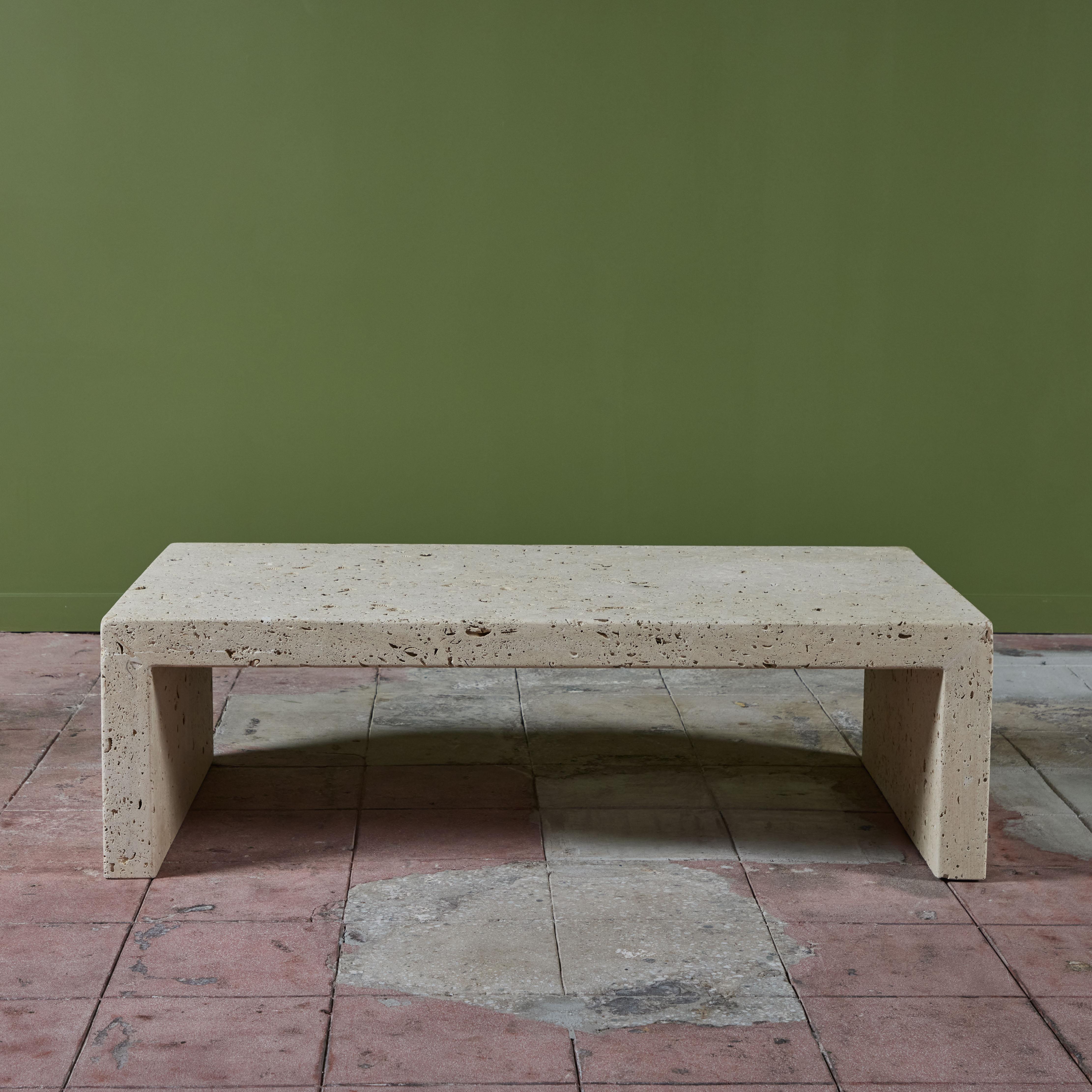 Postmoderne Table basse en pierre de coquillage Texas Cordova en vente