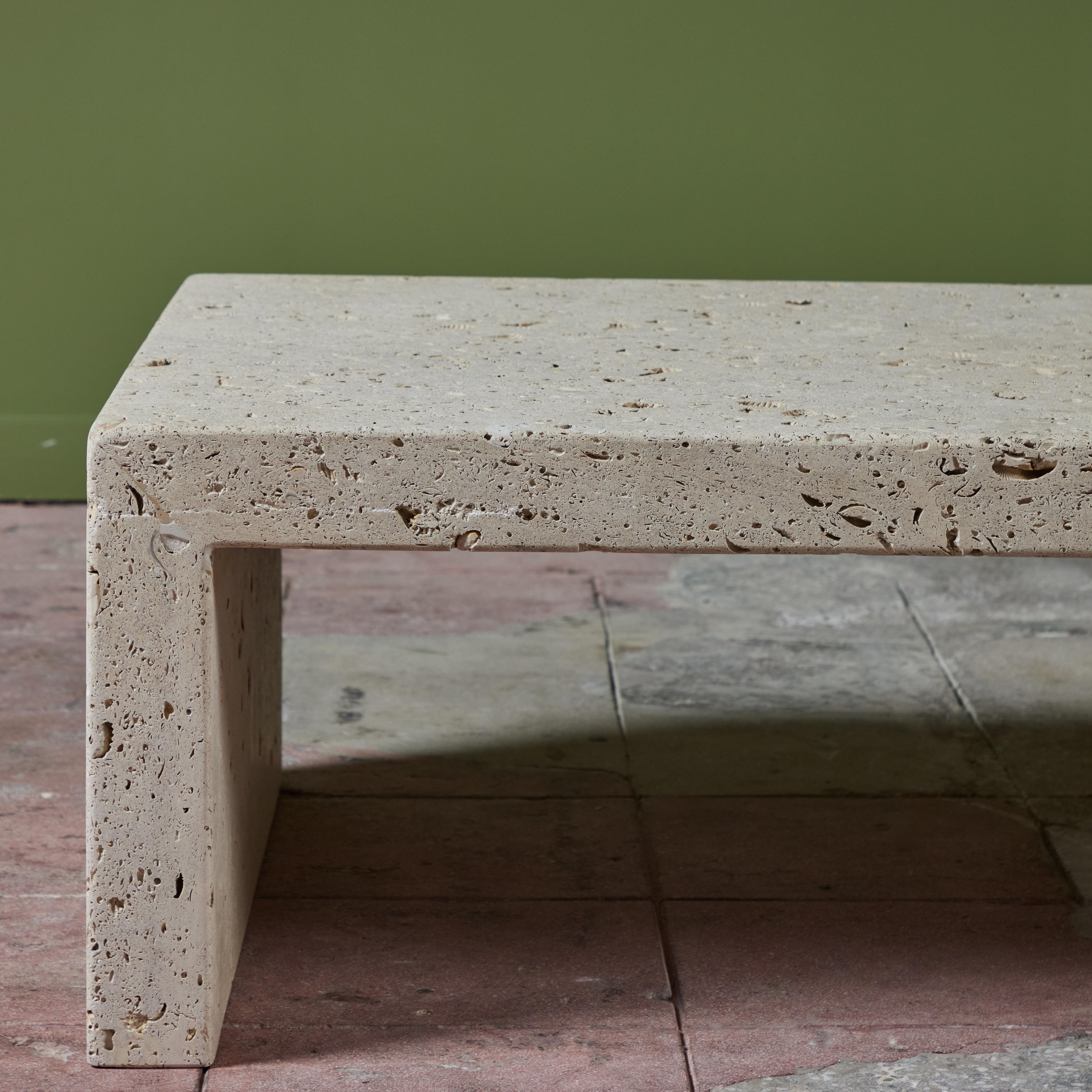Coquillage Table basse en pierre de coquillage Texas Cordova en vente