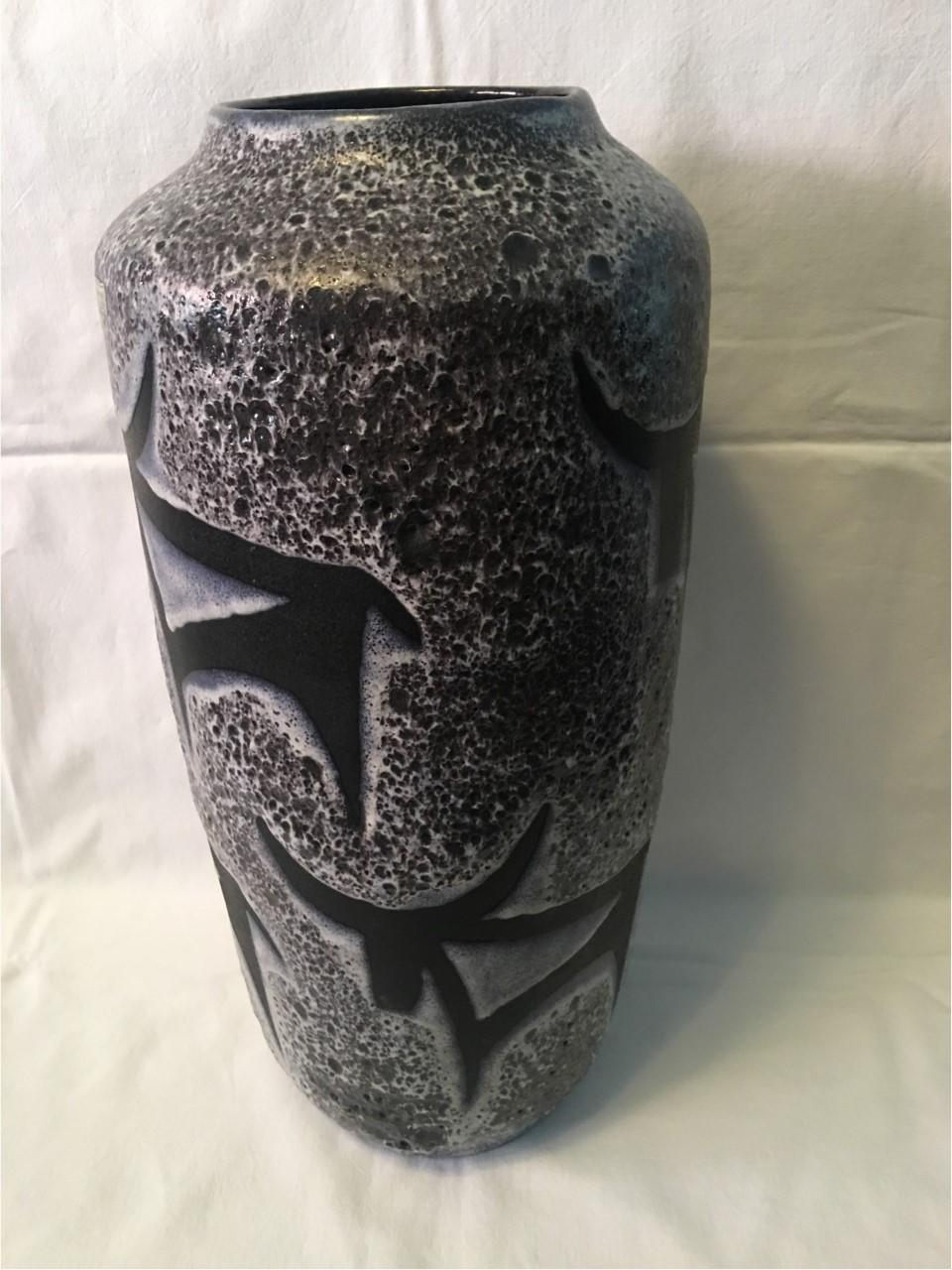 Texas Longhorn Motive on a 1960's German Ceramic Hand painted Floor Vase In Good Condition For Sale In Frisco, TX
