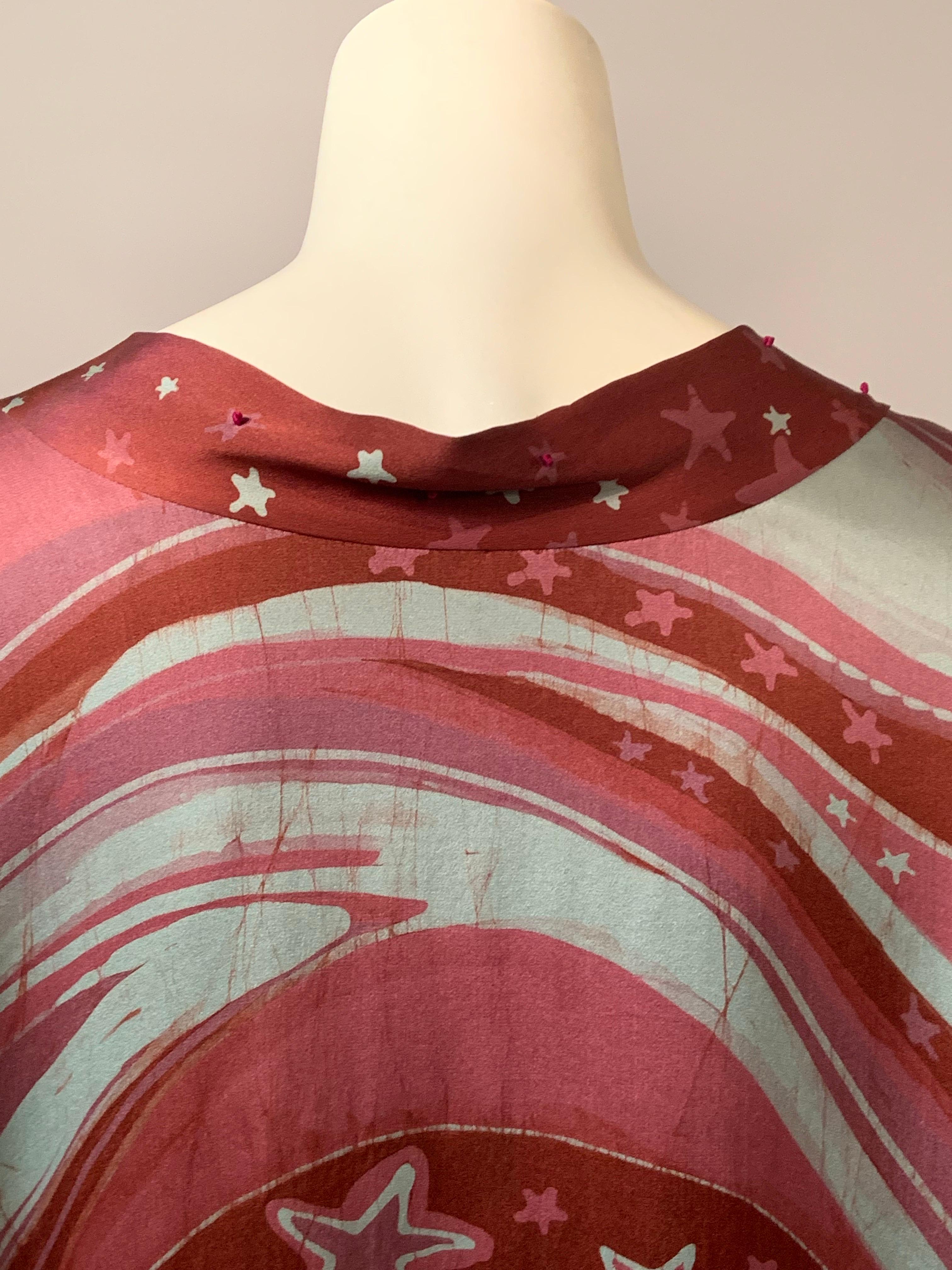 L'artista tessile Barbara Baylson ha ricamato un caftano in seta batik con borchie e stelle. in vendita 4