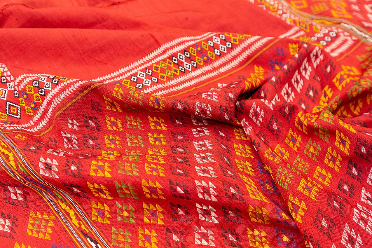 Wool Uzbekistan Textile Red Color For Sale