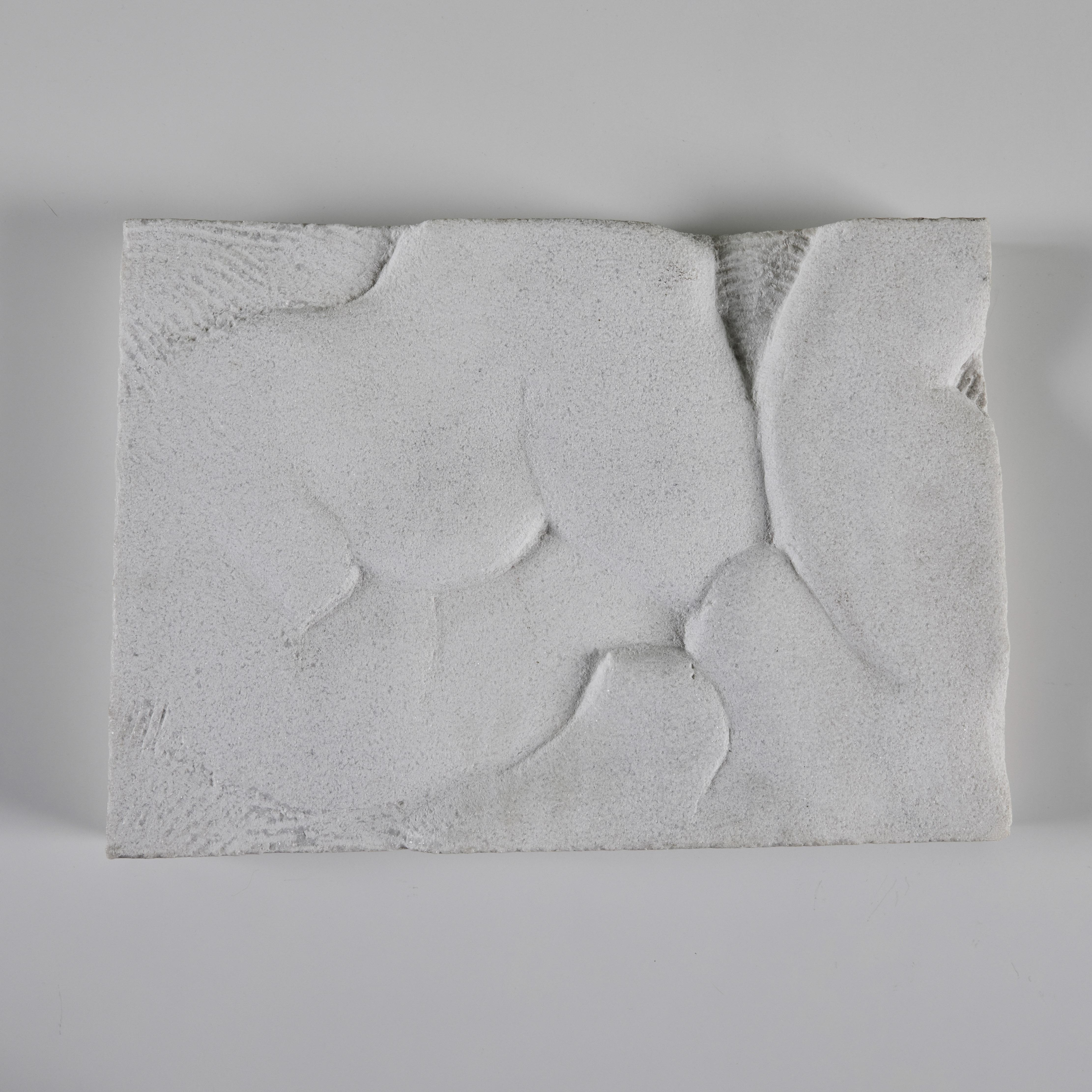 Texturierte weiße Steinplatte 1