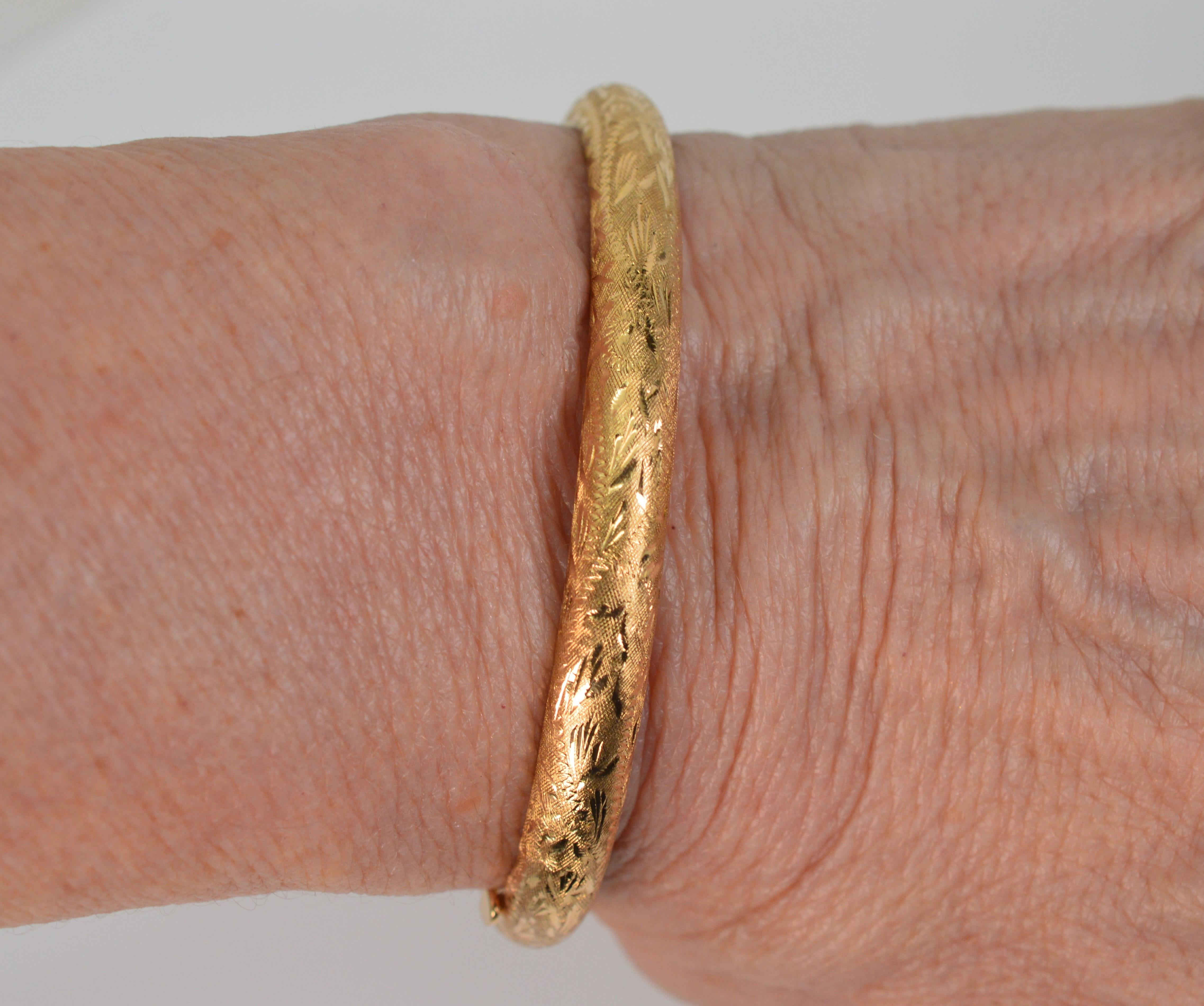 14 karat gold bangle bracelet