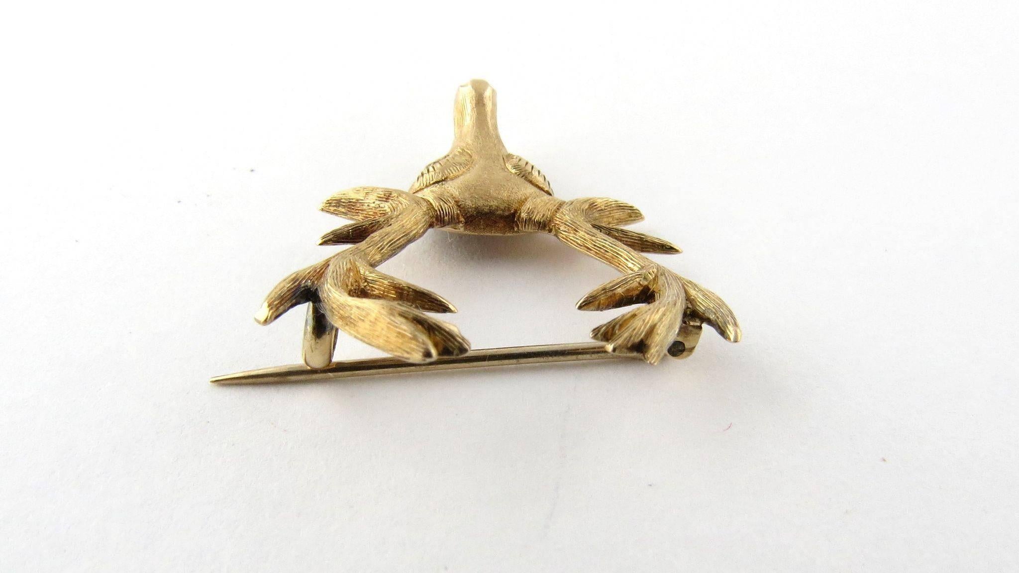 Textured 14 Karat Yellow Gold Stag Head Pin In Good Condition In Washington Depot, CT