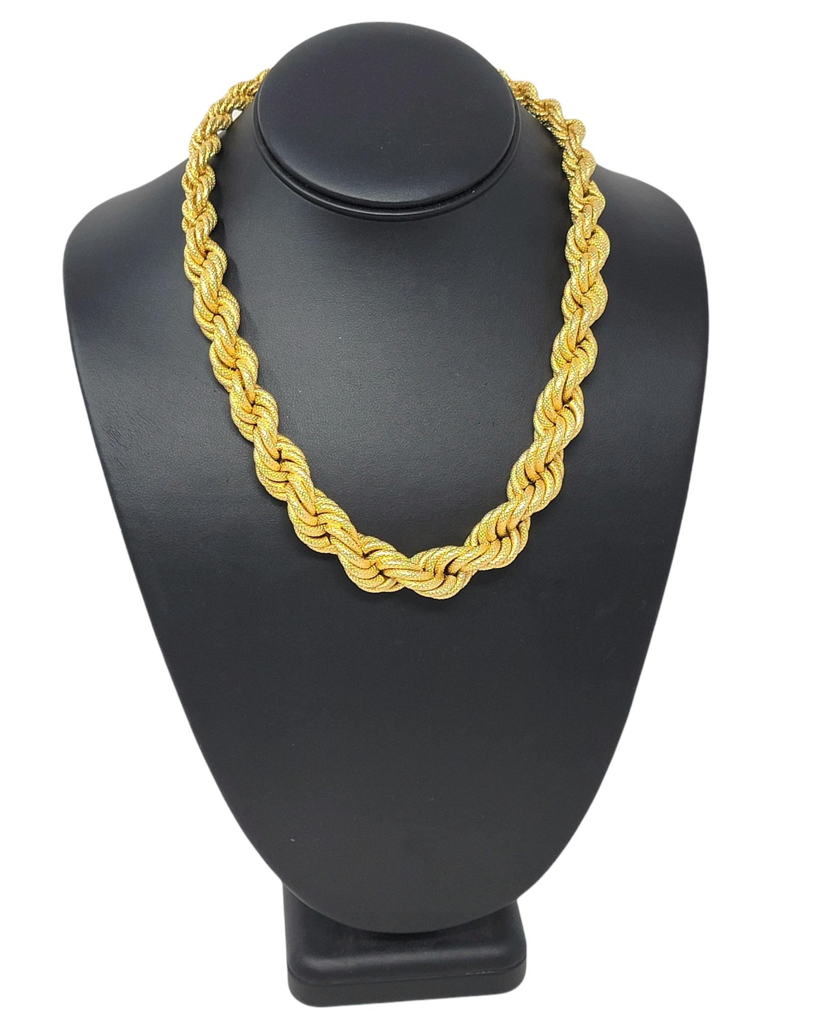 Textured 18 Karat Yellow Gold Heavy Graduated Rope Link Necklace 3