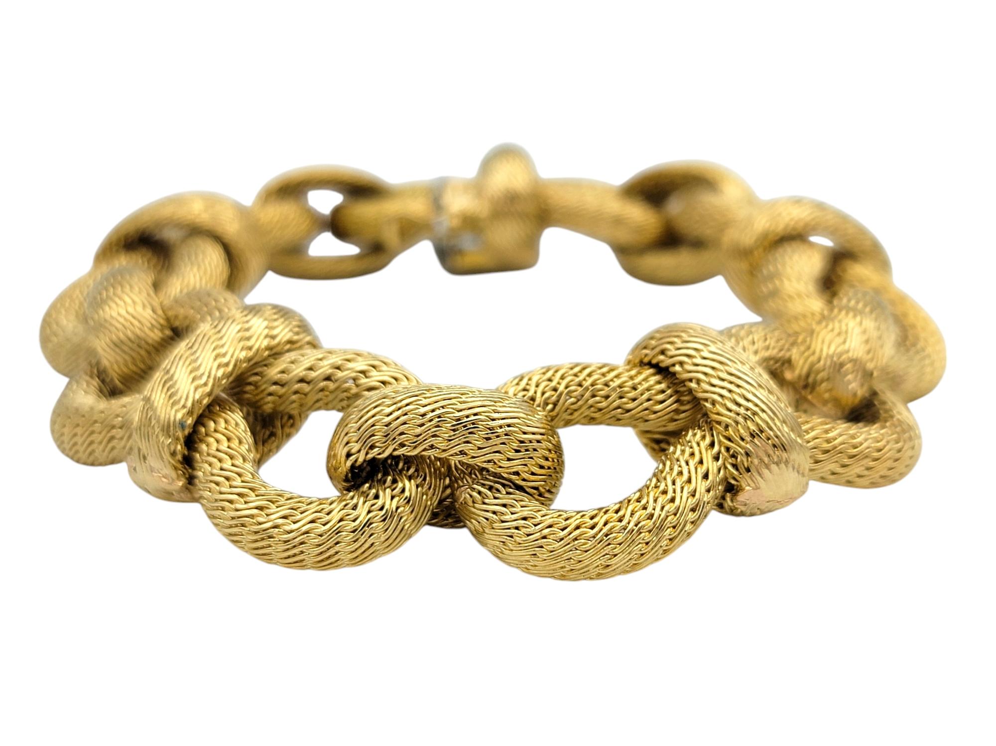 Bracelet à maillons larges tissés en or jaune 18 carats texturé Bon état - En vente à Scottsdale, AZ