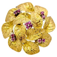 Antique Textured 18 Karat Yellow Gold Wreath Motif 3D Brooch with Natural Ruby Accents