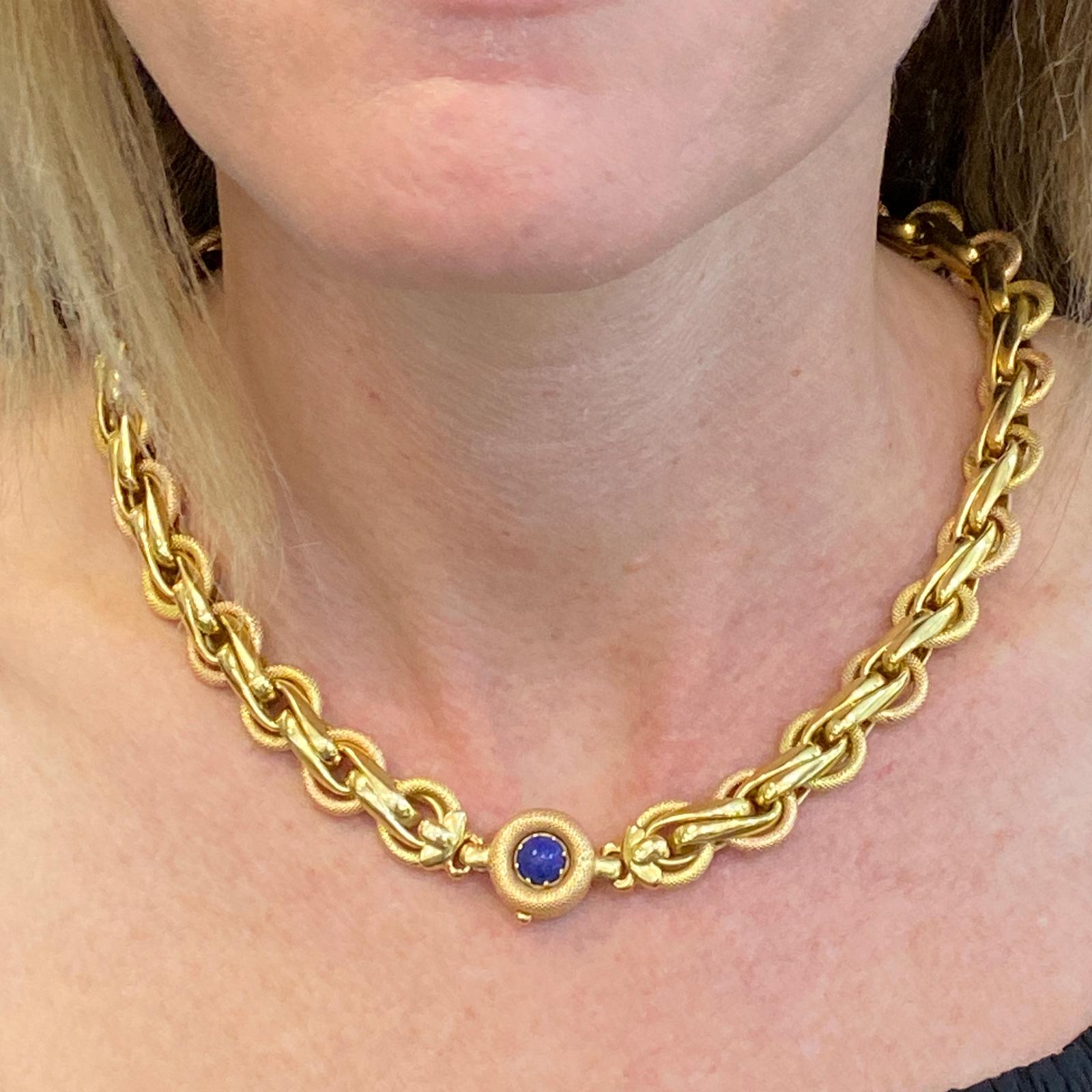 Modern Textured 18 Karat Yellow & Rose Gold Link Necklace Cabochon Lapis Lazuli Clasp