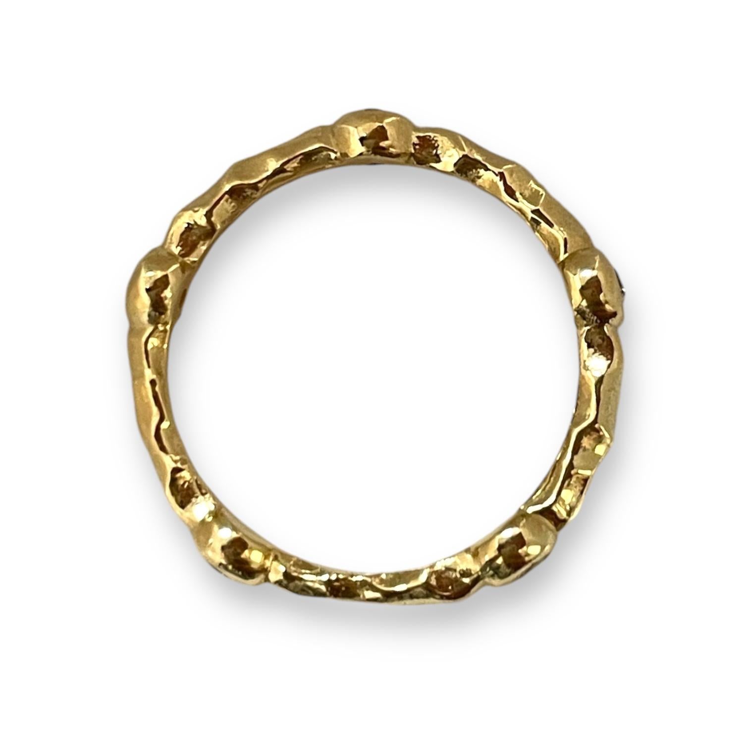 Modern Textured 18K Gold Ring with 0.15 TCW dazzling diamonds For Sale