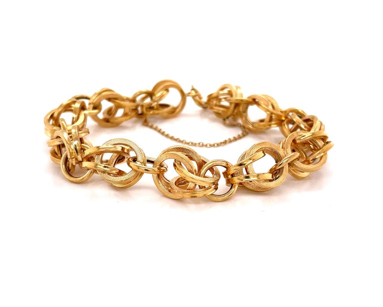 Textured 18K Yellow Gold Double Loop Chain Link Bracelet For Sale at