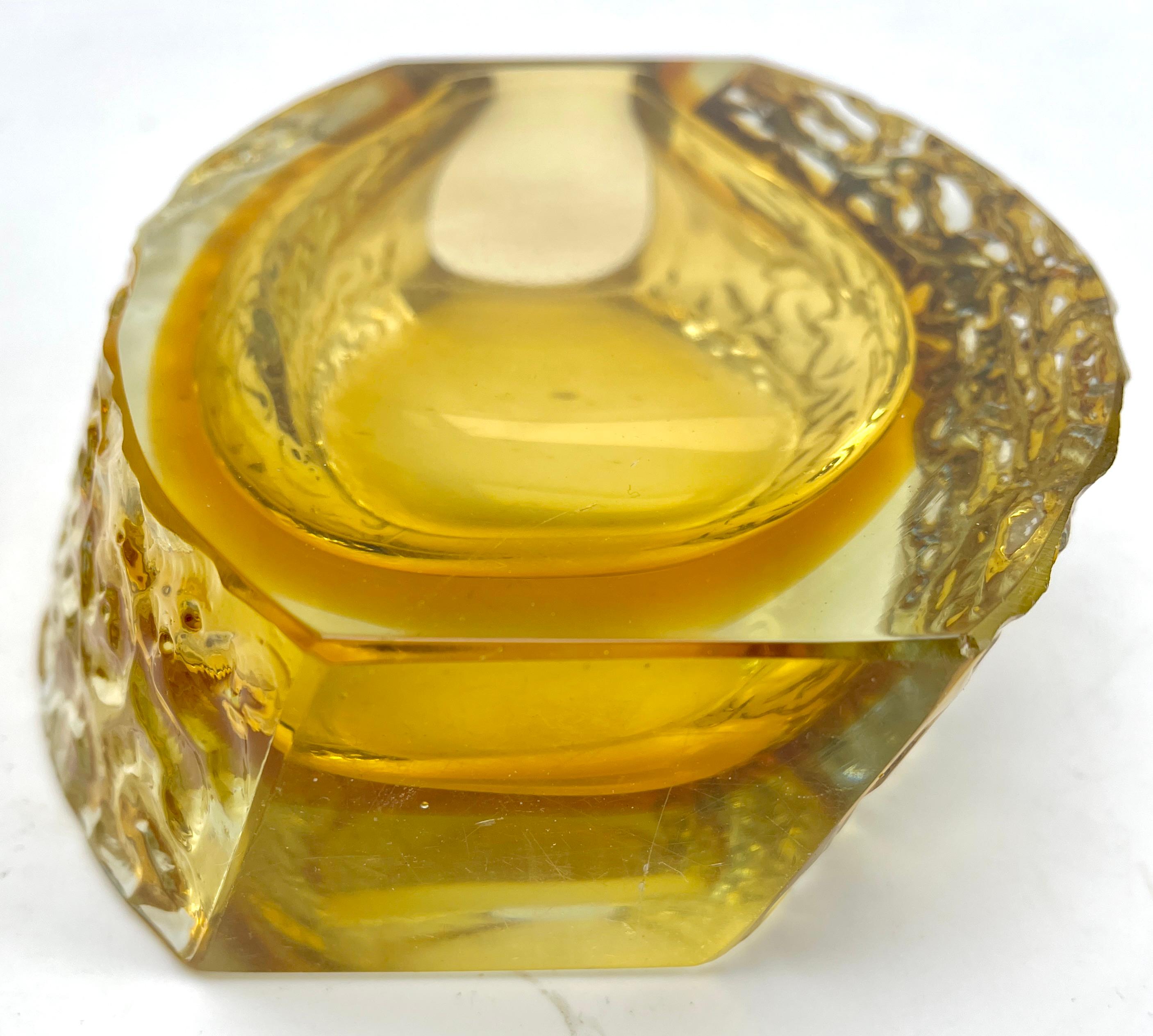 Sommerso de Murano Texturado y Facetado  Alessandro Mandruzzato Jarrón de cristal helado Cristal de Murano en venta