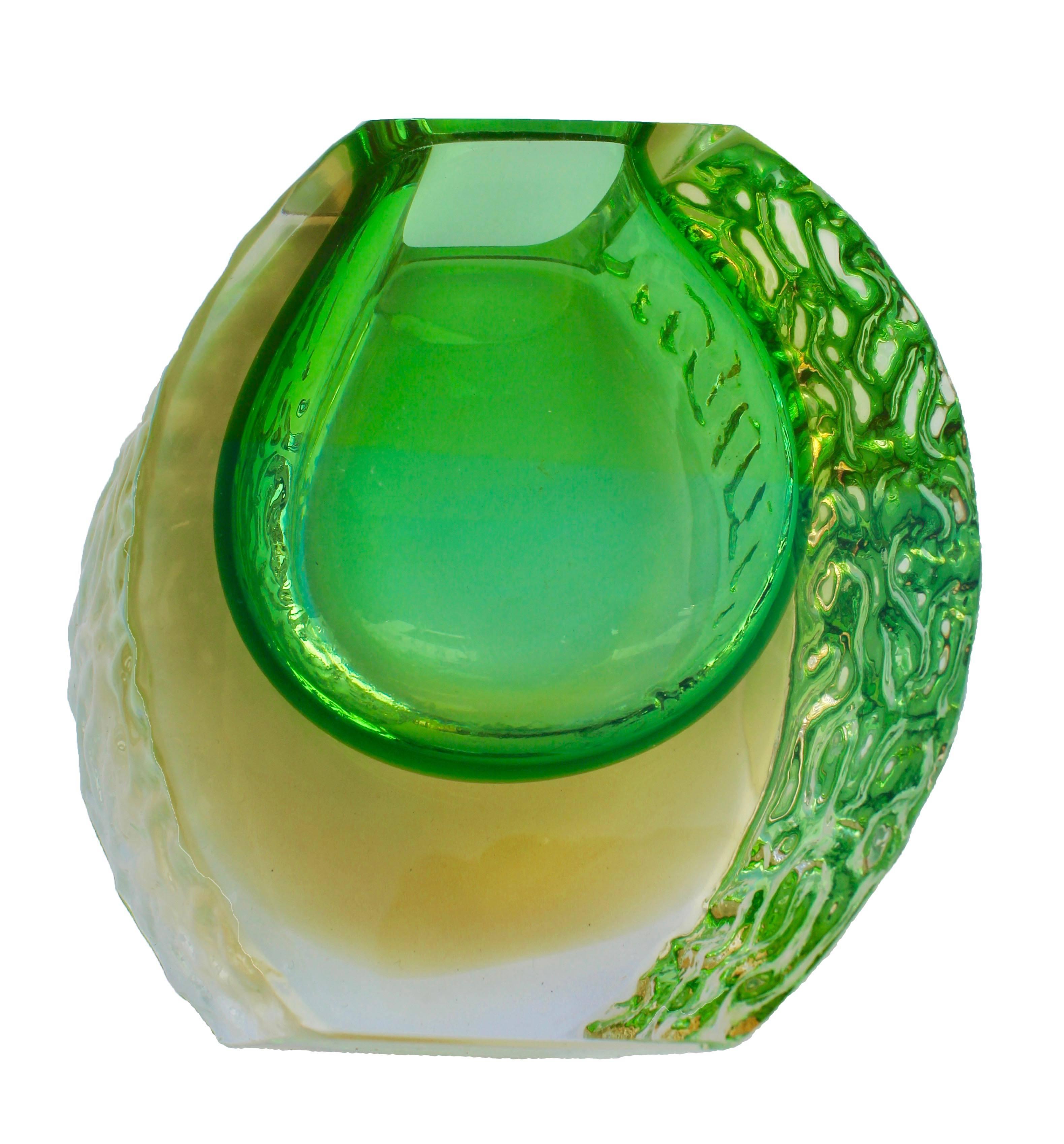 Mid-Century Modern Textured and Faceted Murano Sommerso Green and Yellow Ice Glass Vase
