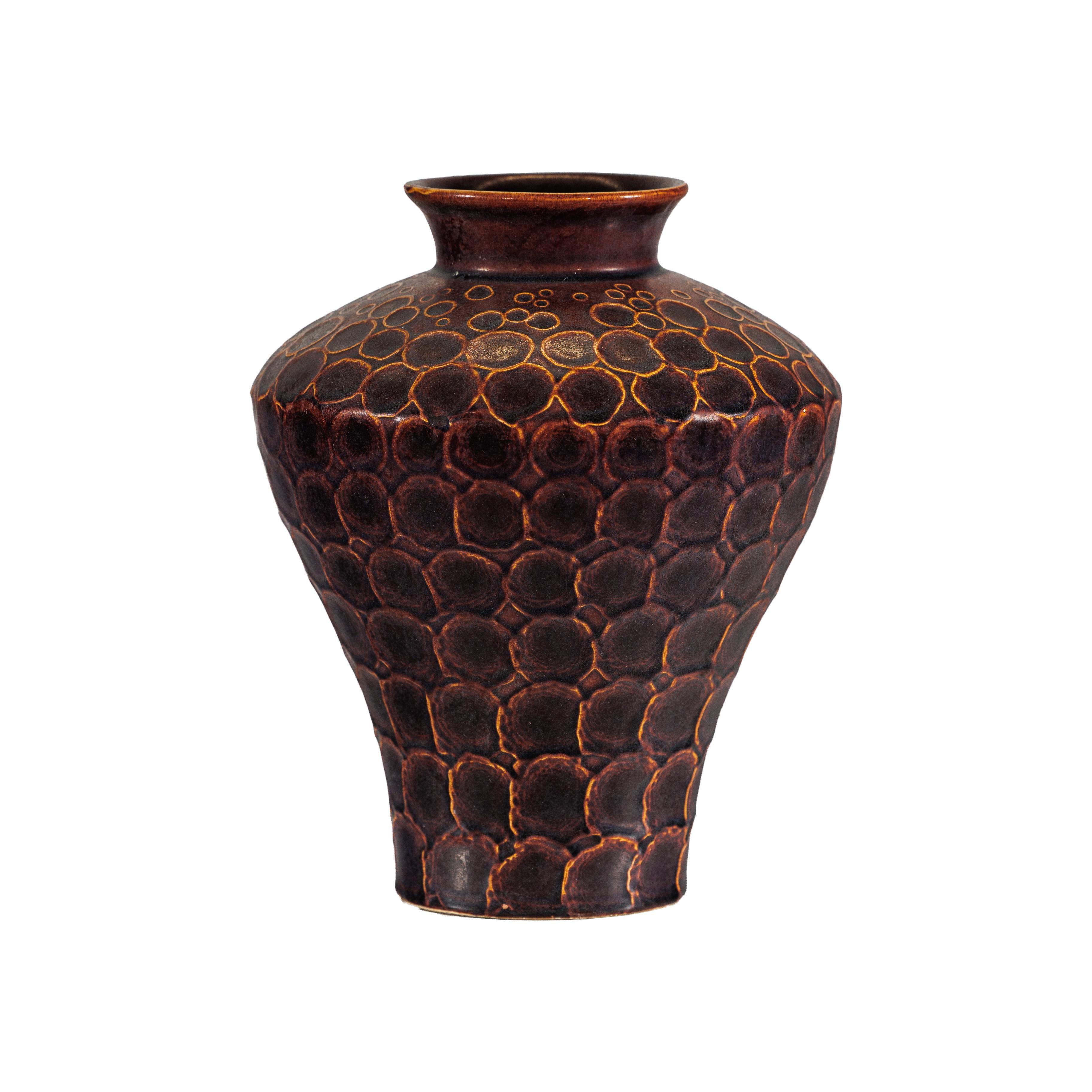 Vaso in ceramica smaltata marrone con motivo a pelle di serpente in vendita 8