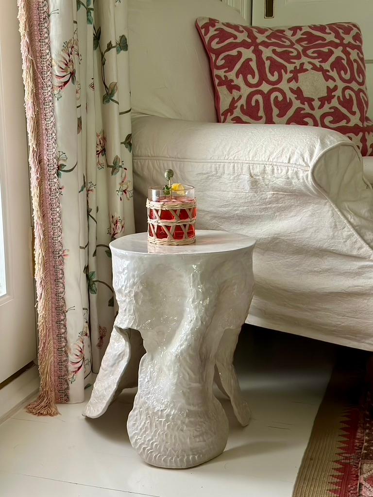 Américain Table de cocktail en céramique texturée blanche en vente