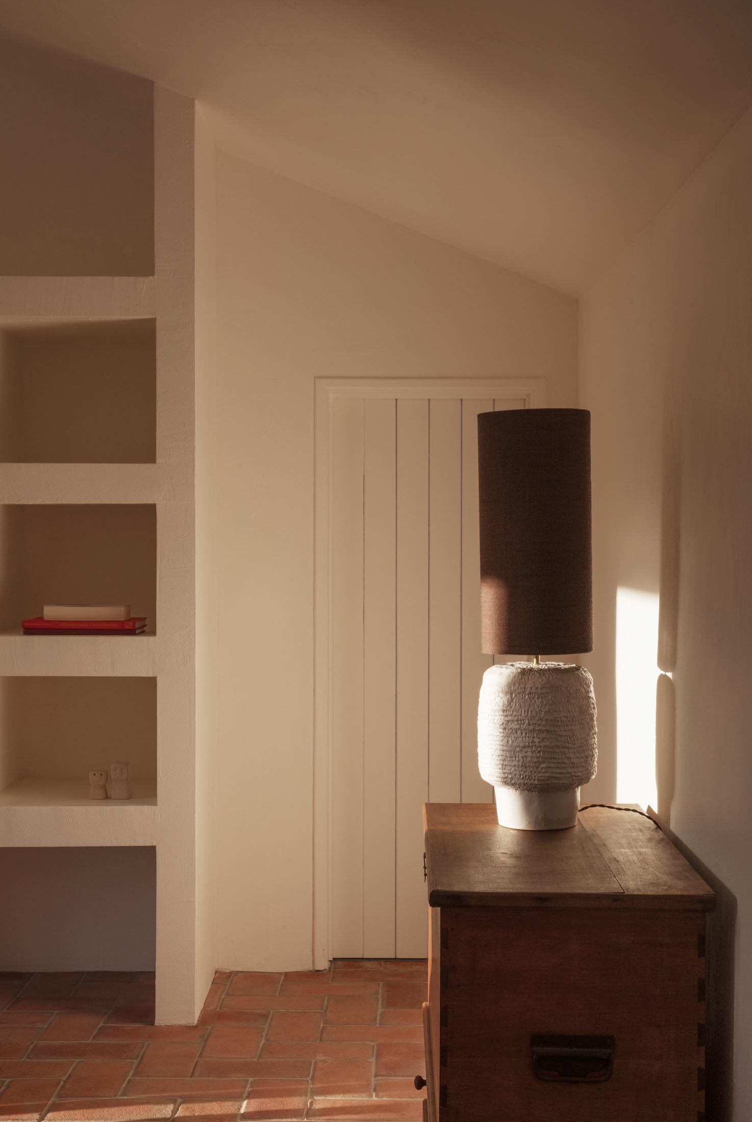 Lámpara de cerámica con textura by Project 213A Siglo XXI y contemporáneo en venta