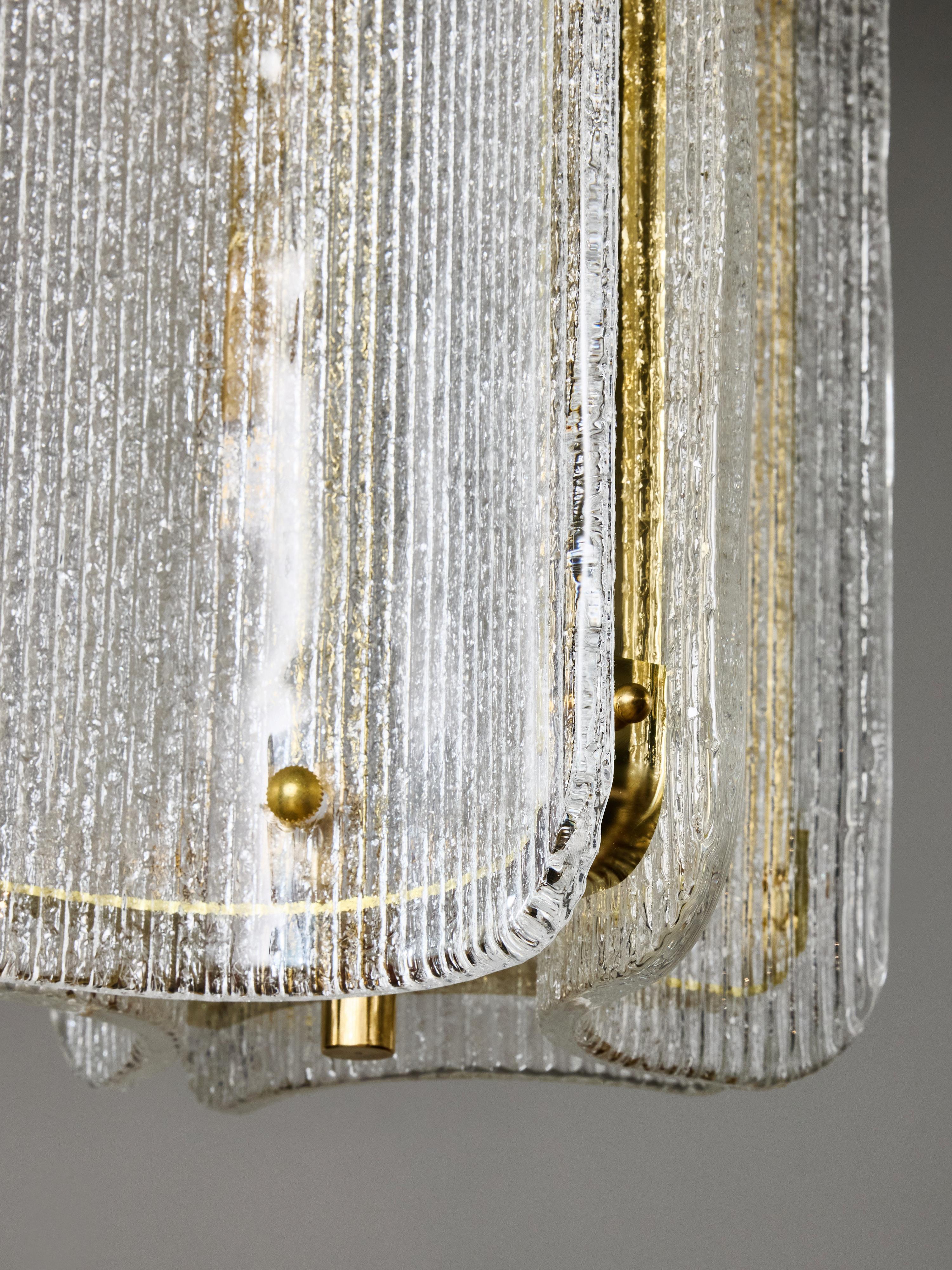 Colgante de cristal de Murano transparente texturado y latón en Nuevo estado para la venta en Saint-Ouen, IDF