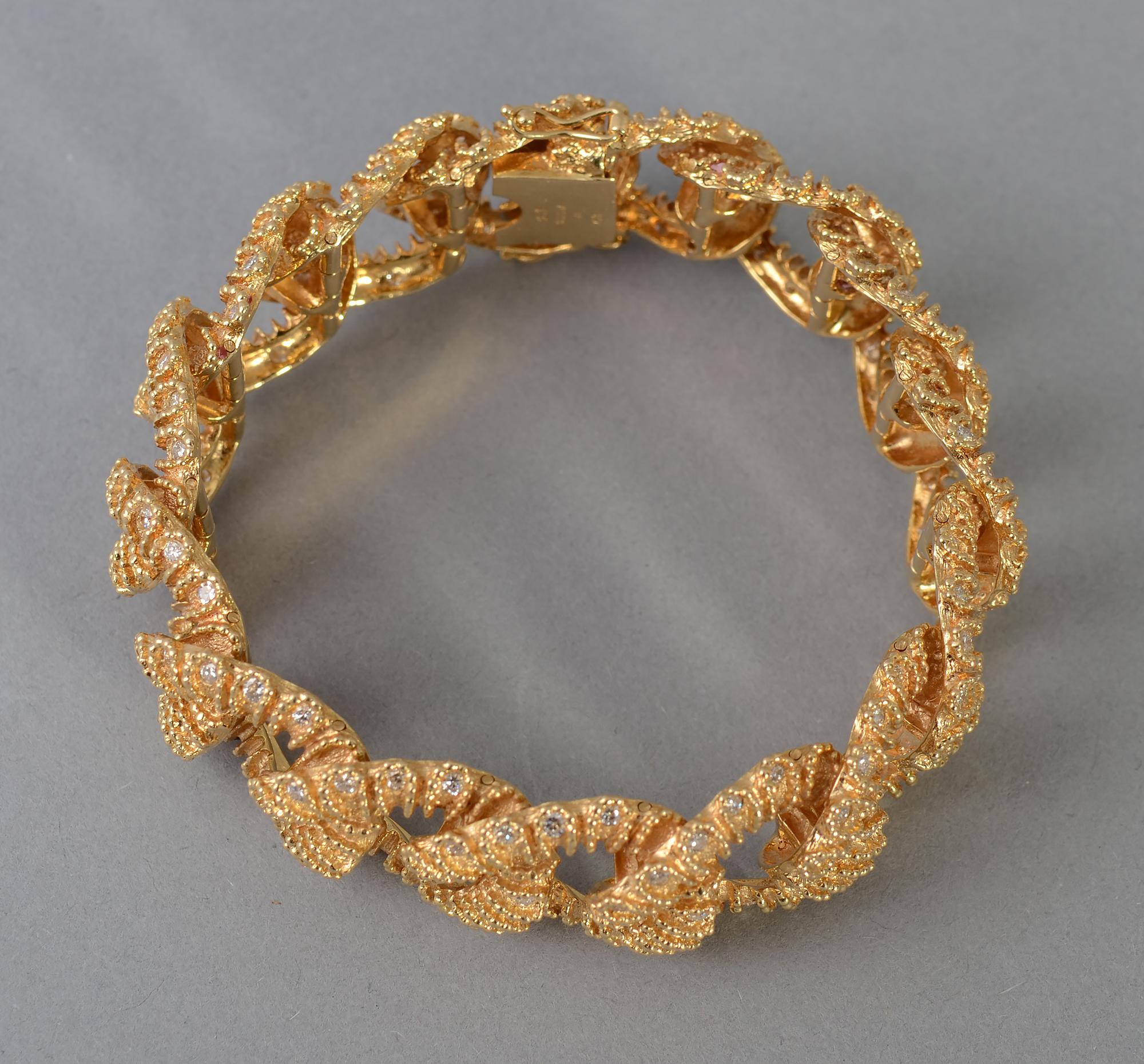 Textured Curbchain Link Bracelet with Diamonds In Excellent Condition For Sale In Darnestown, MD