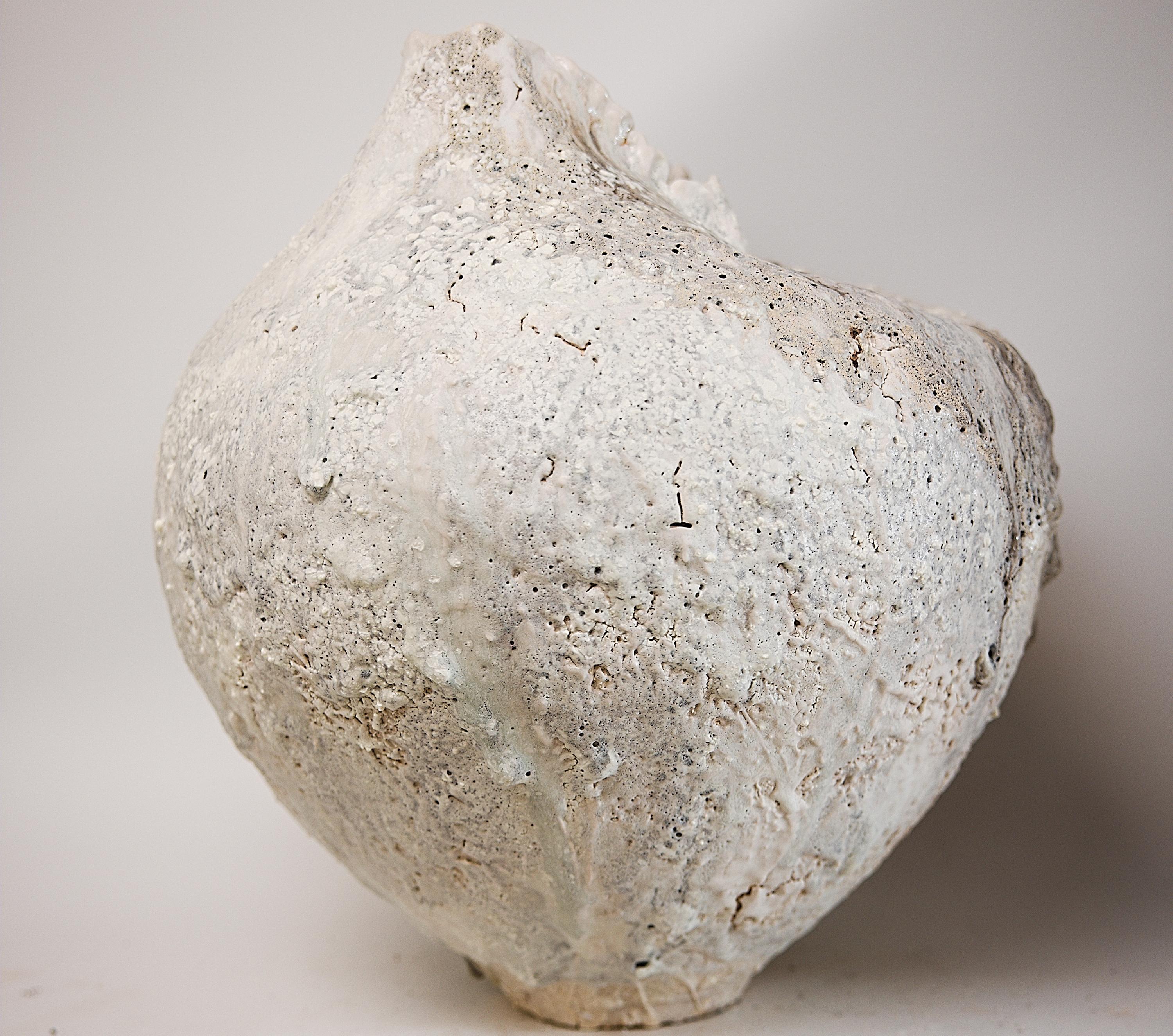 Textured Drift Series Freie Form Hand Made Vase im Angebot 2